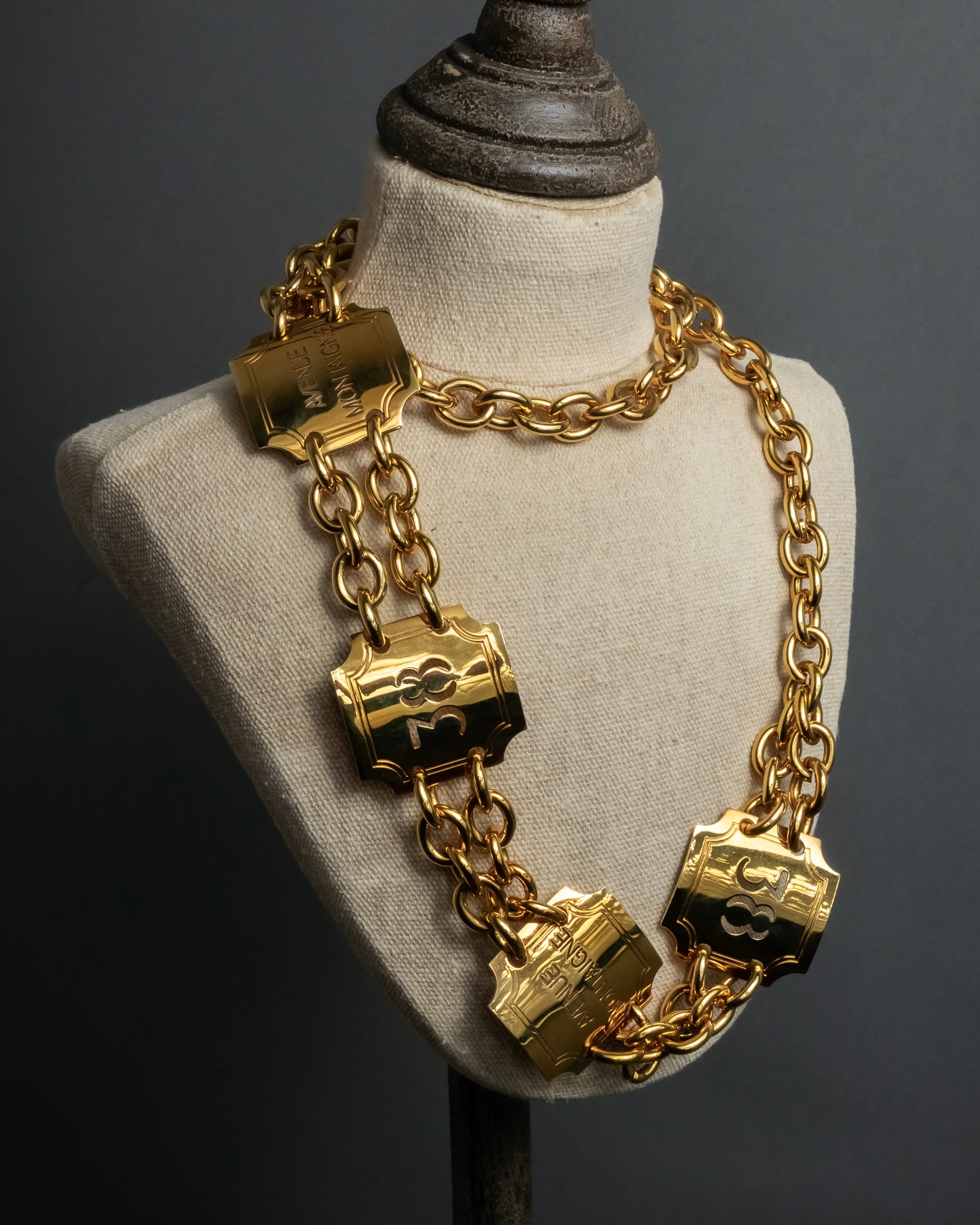 "CELINE" AVENUE MONTAIGNE 38 design gold necklace & belt