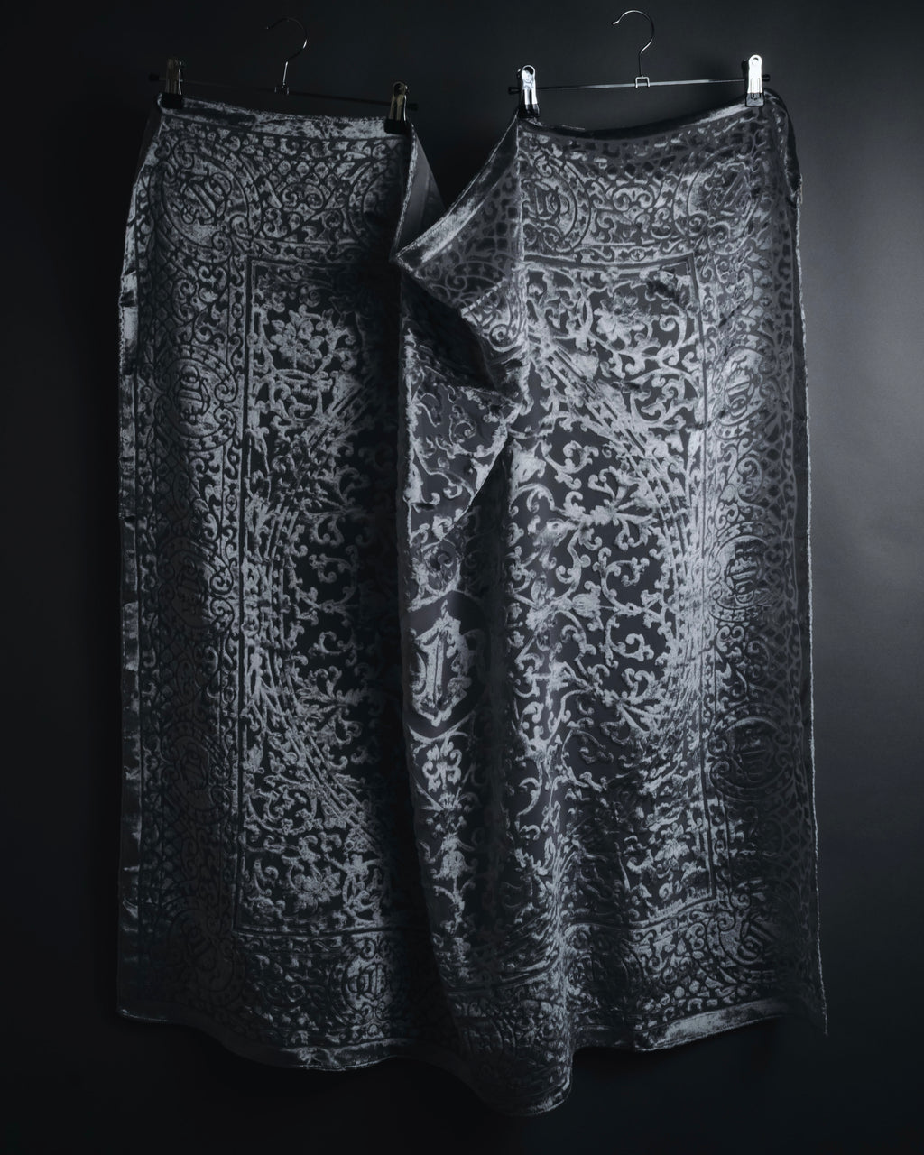 "Christian Dior" 80’s-90’s Burnout velvet arabesque logo stole