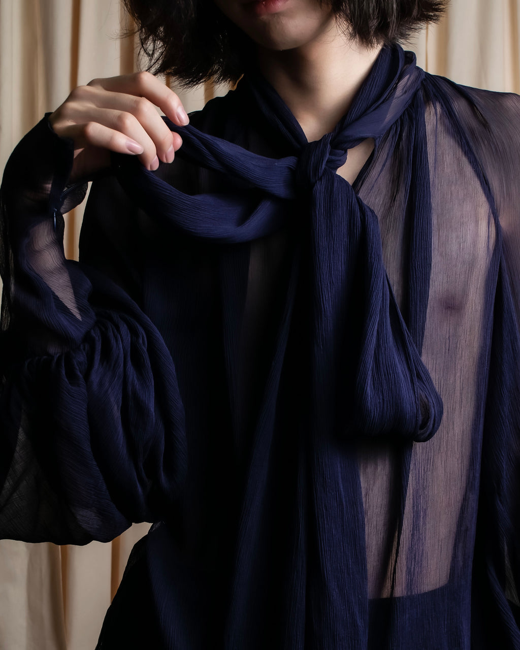 "HERMES" Bowtie detail balloon sleeve sheer pullover