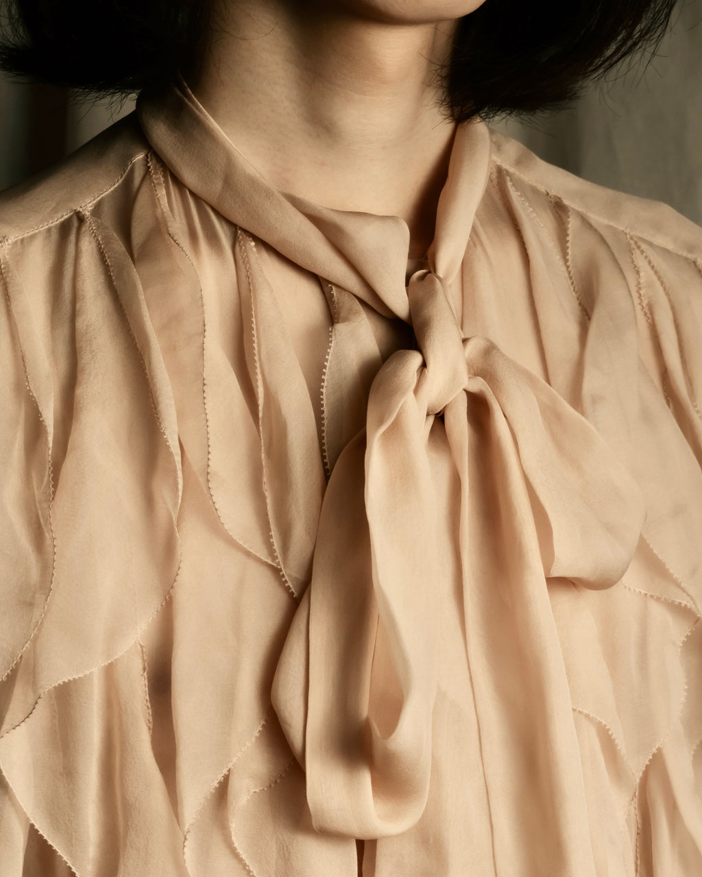 "VALENTINO" Ruffle detail sheer bowtie blouse