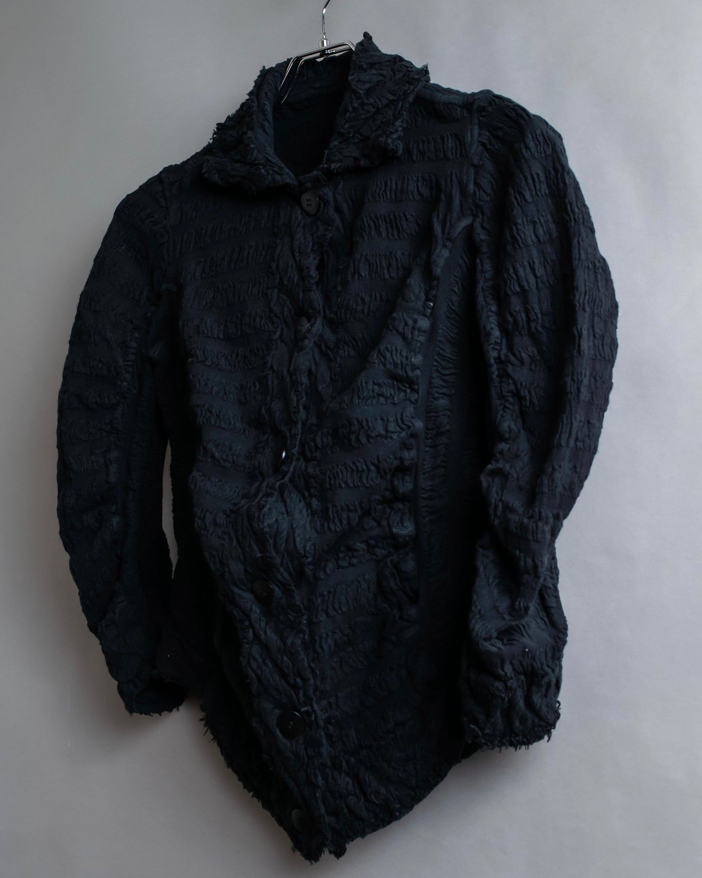 "ISSEY MIYAKE me" Textured material shawl collar short length jacket