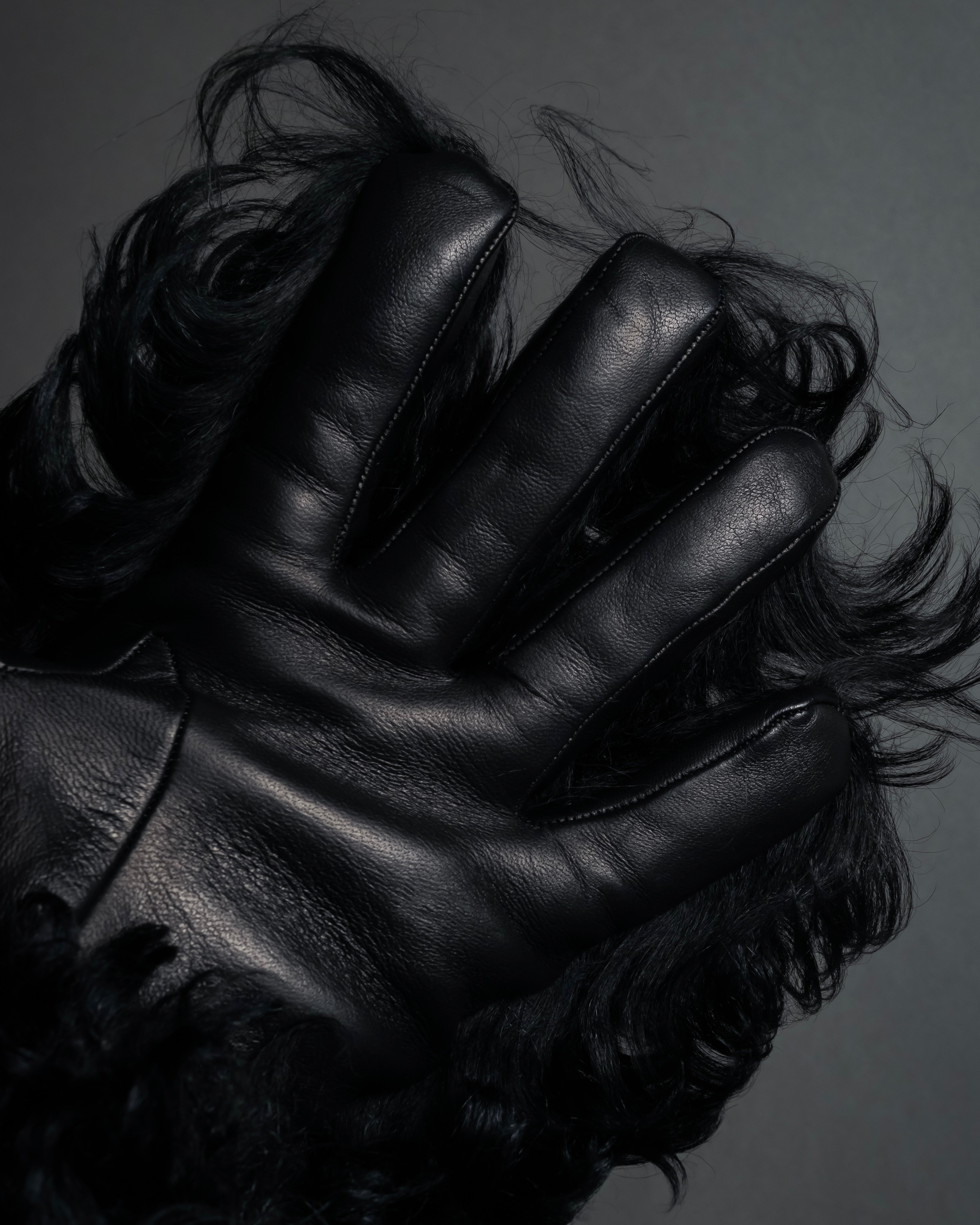 "BOTTEGA VENETA" Long-haired fur design leather gloves
