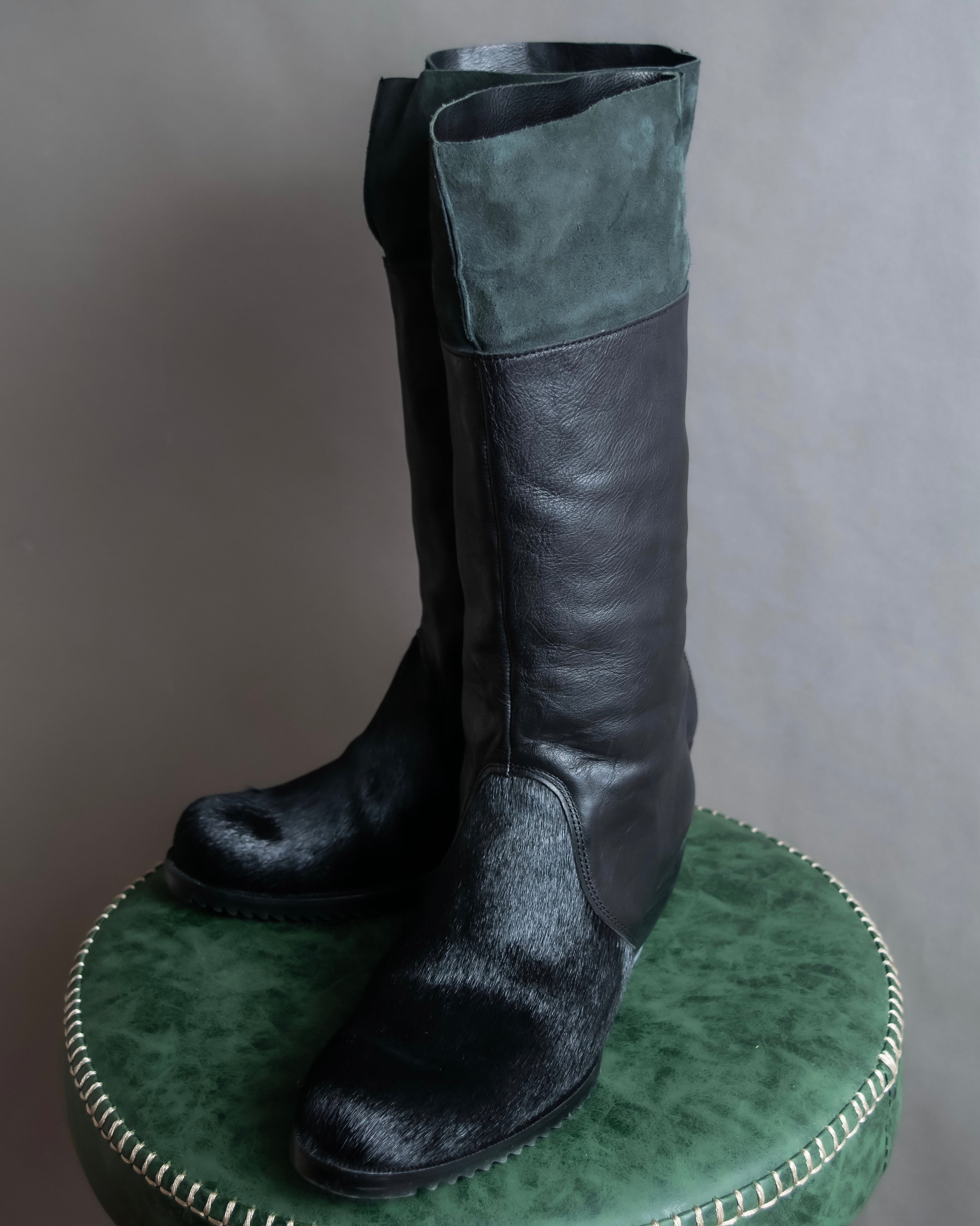 "ISSEY MIYAKE HaaT" Unborn calf shark sole long boots