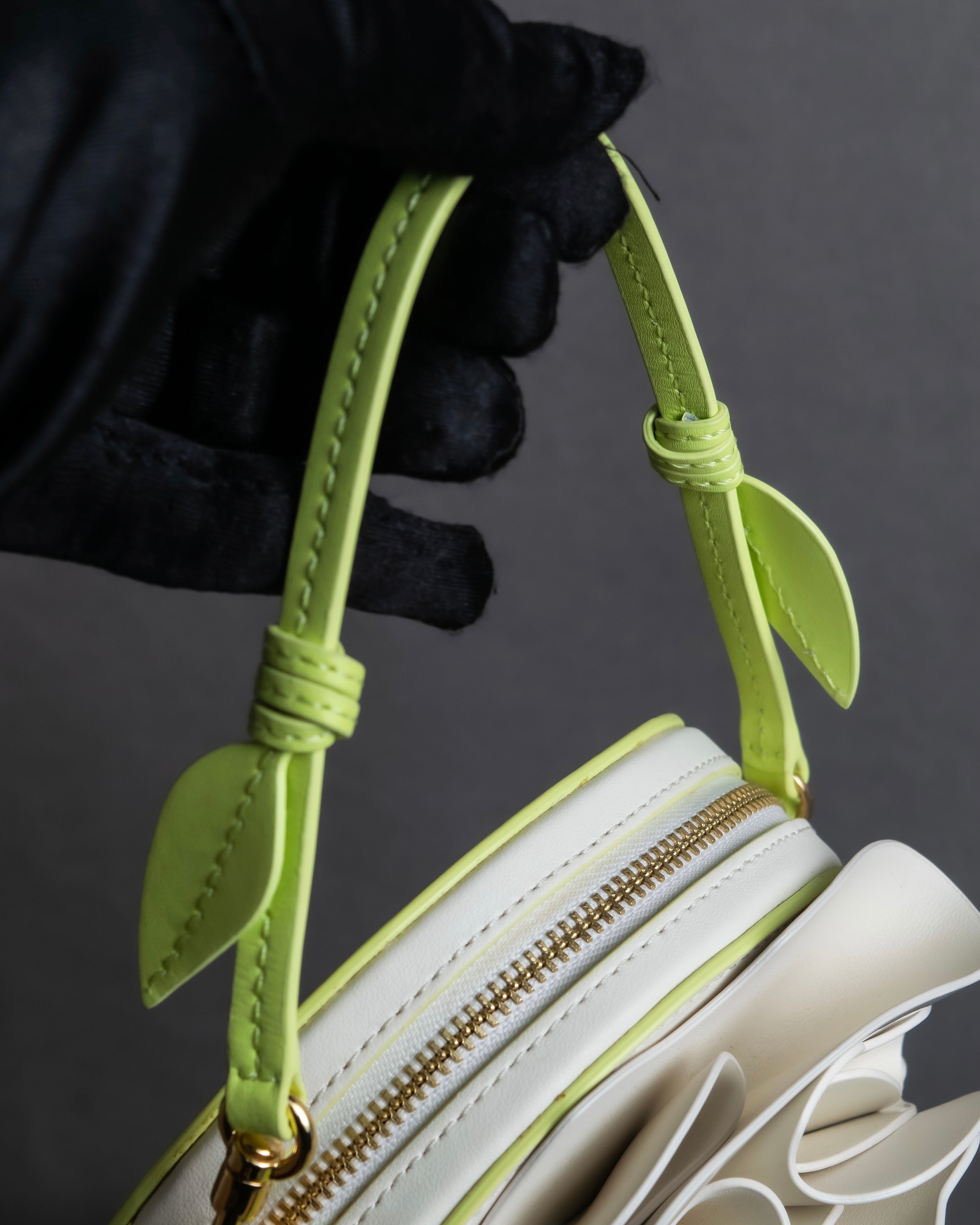 "Kate Spade" 3D rose design round hand bag