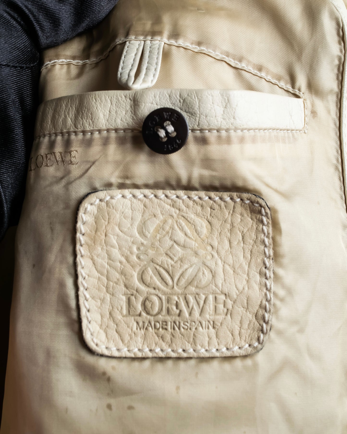 "LOEWE" 100% real leather off white color double zipper mid length coat