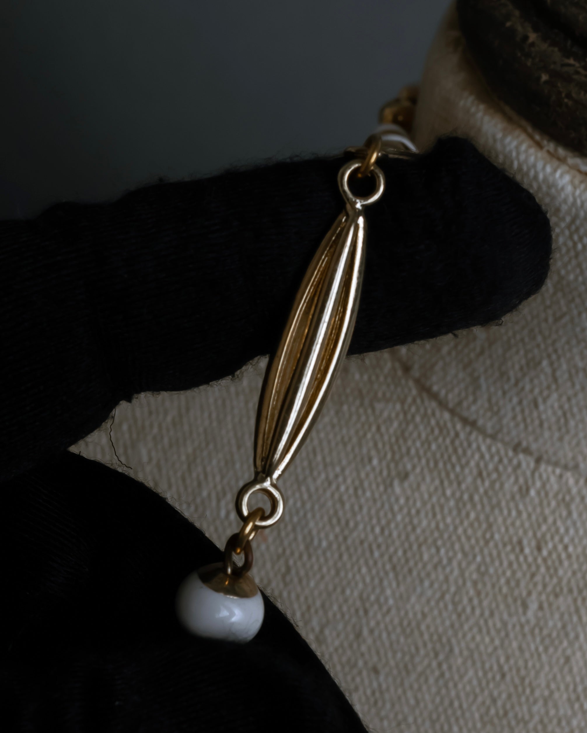 "BALENCIAGA" Leaf motif bijou santoire necklace