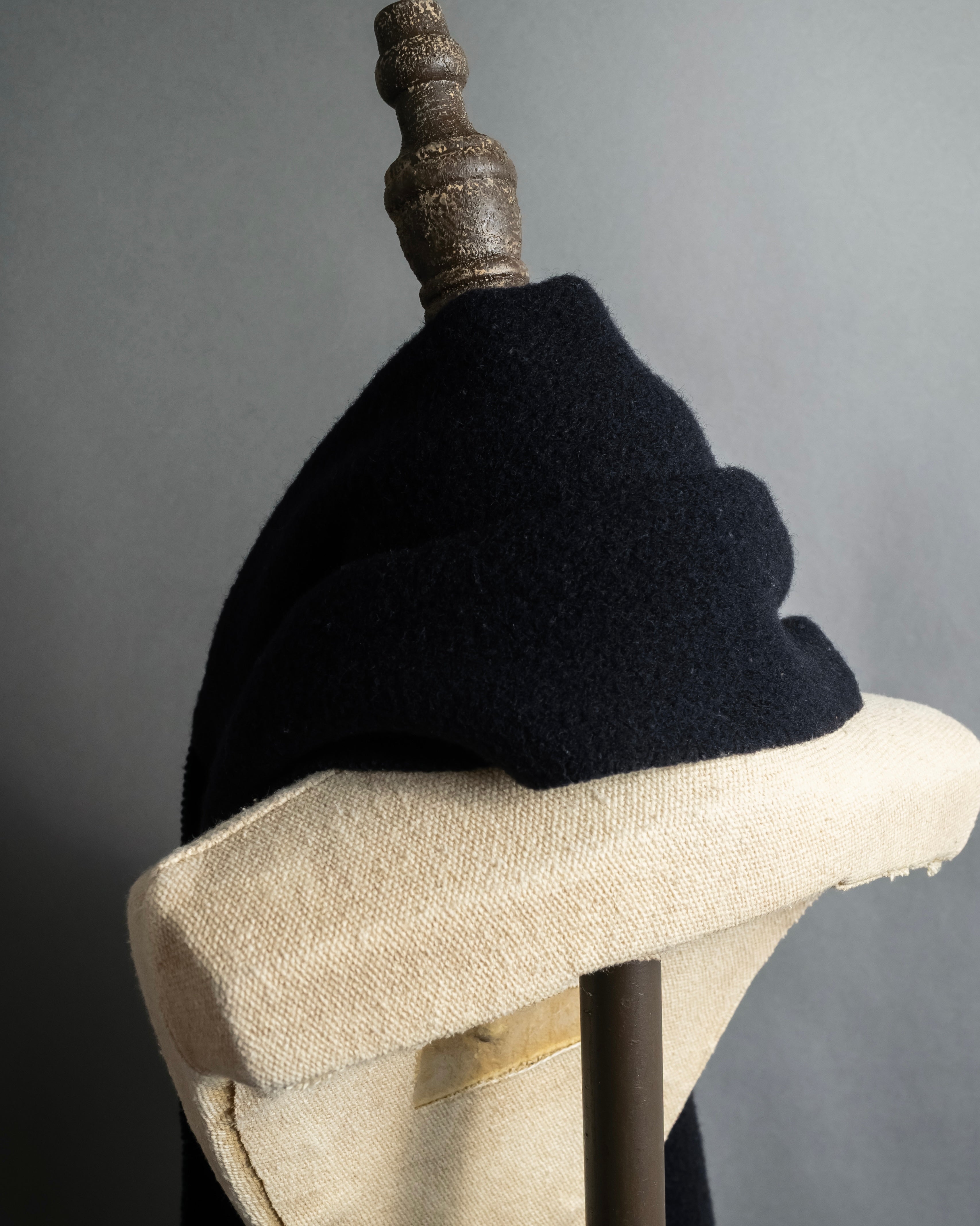 "CELINE" Logo engraved fringe design wool muffler