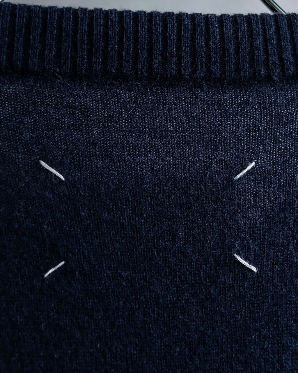 "MAISON MARGIELA" 16AW elbow patch design navy color knit