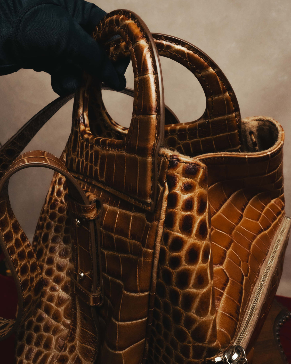 “Max Mara” 00’s-20’s crocodile-embossed 2way backpack