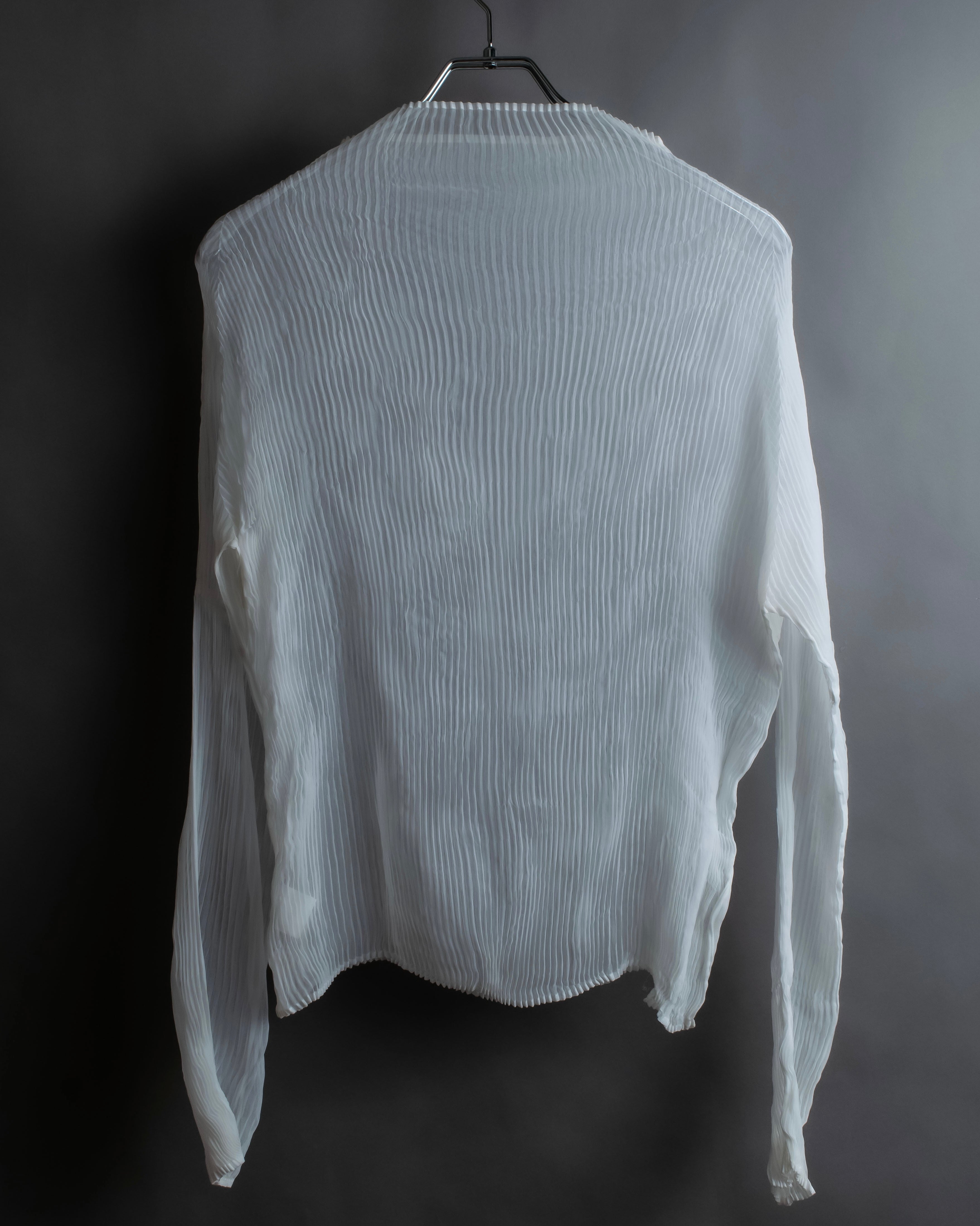 "ISSEY MIYAKE" High neck pleated sheer pullover