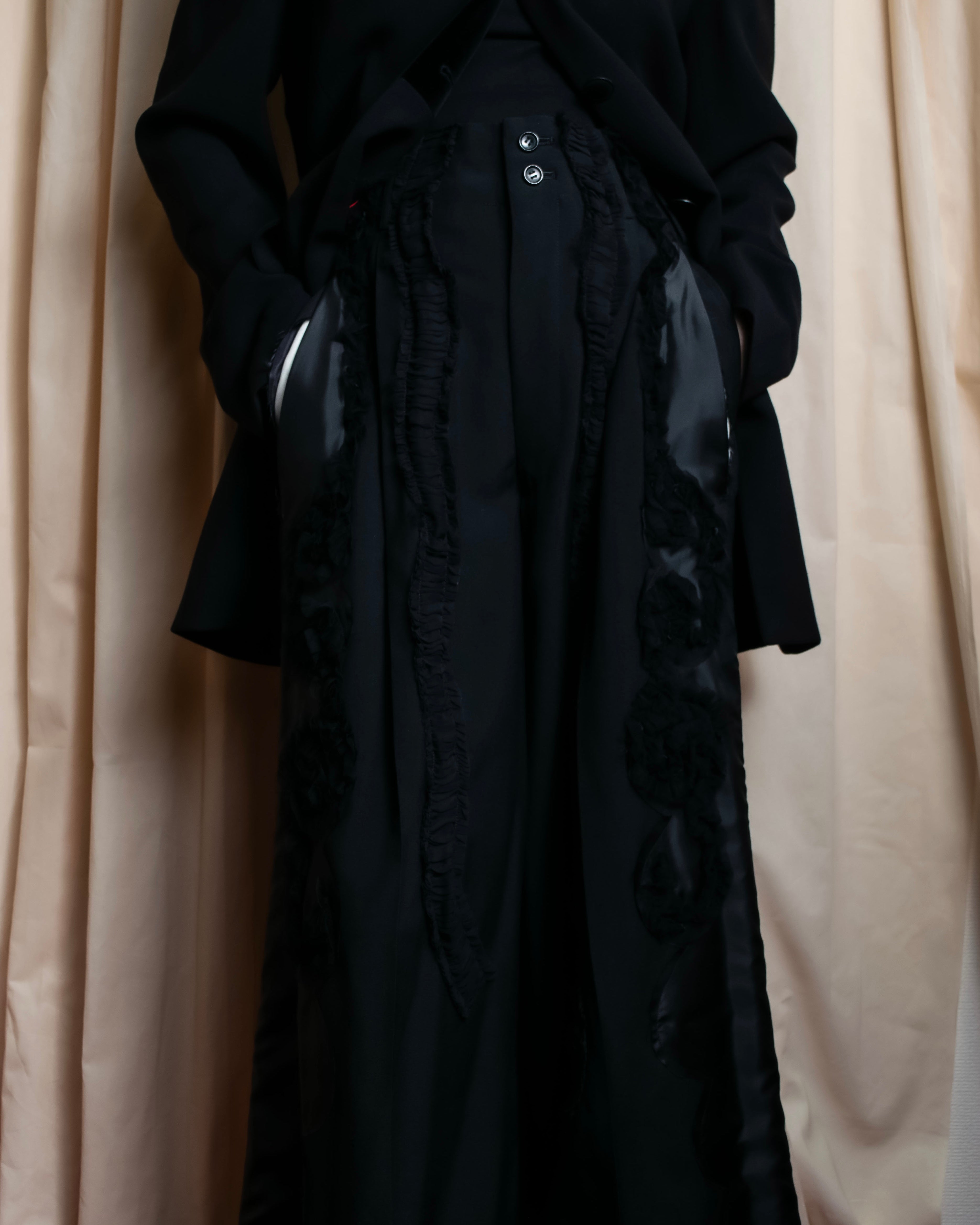 "COMME des GARCONS" Ruffle & tulle asymmetrical docking sarouel slacks