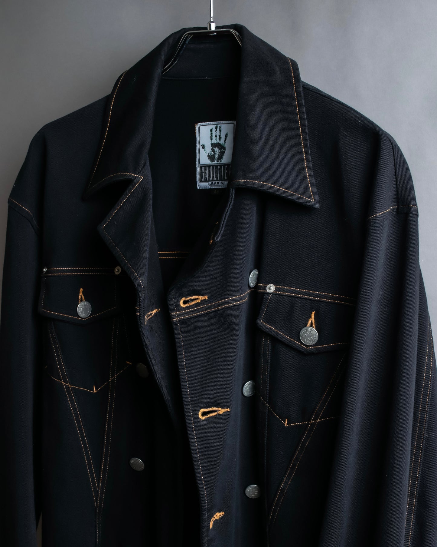 "JEAN PAUL GAULTIER JEANS"
Military detail stitching denim coat