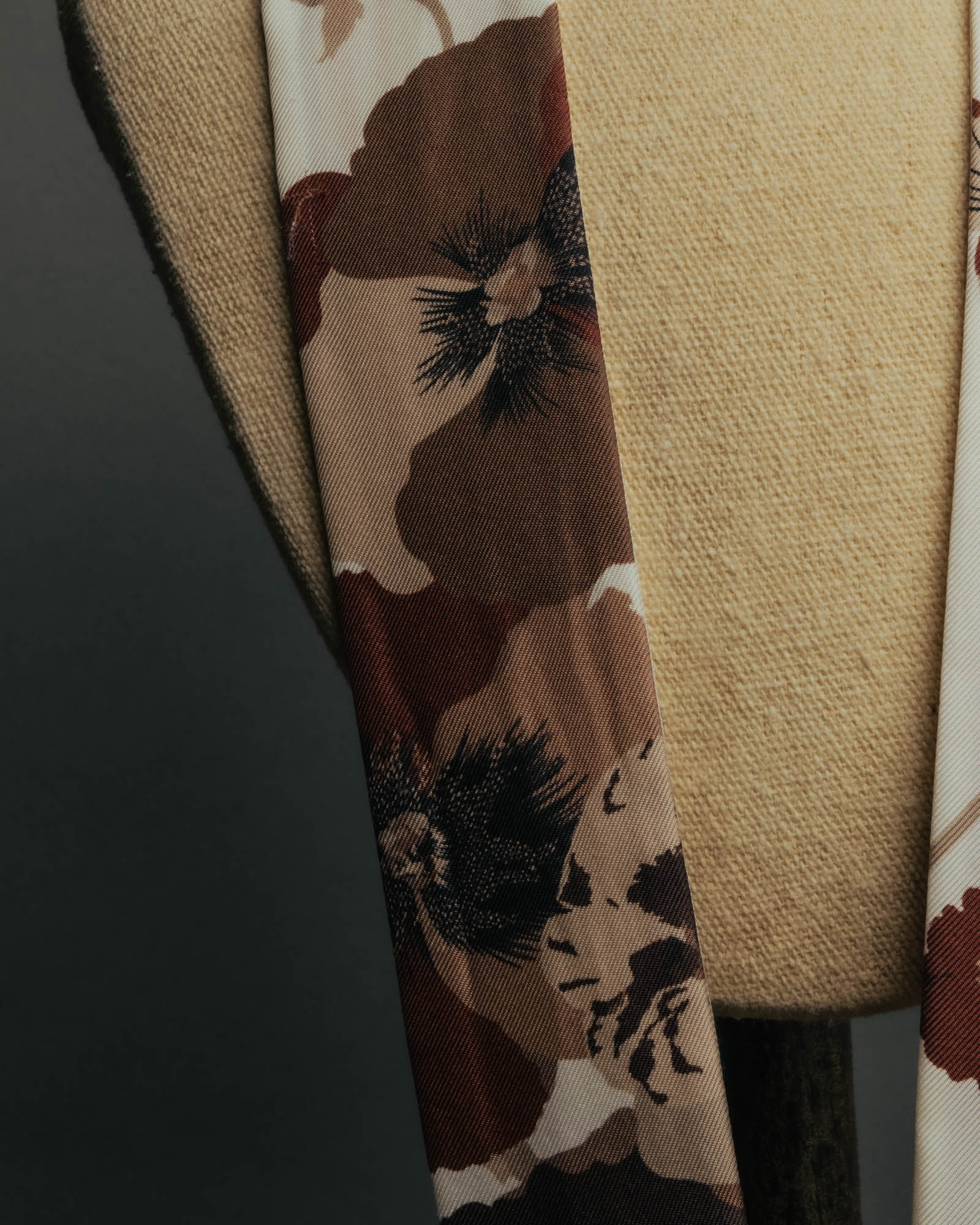 "GUCCI" 00's-10's Floral and striped silk neck bow scarf