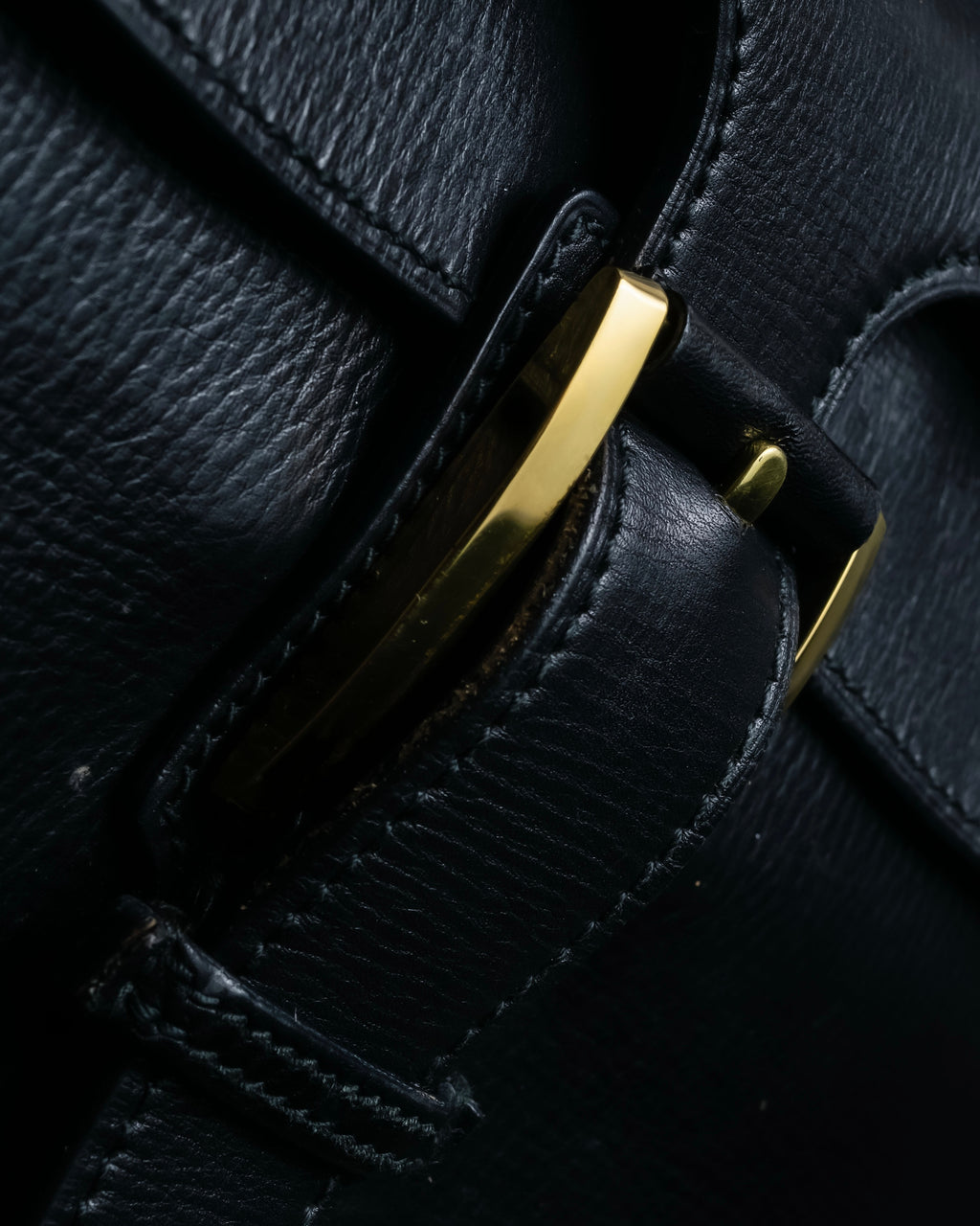 "GUCCI" Double flap design grained leather one-handle bag