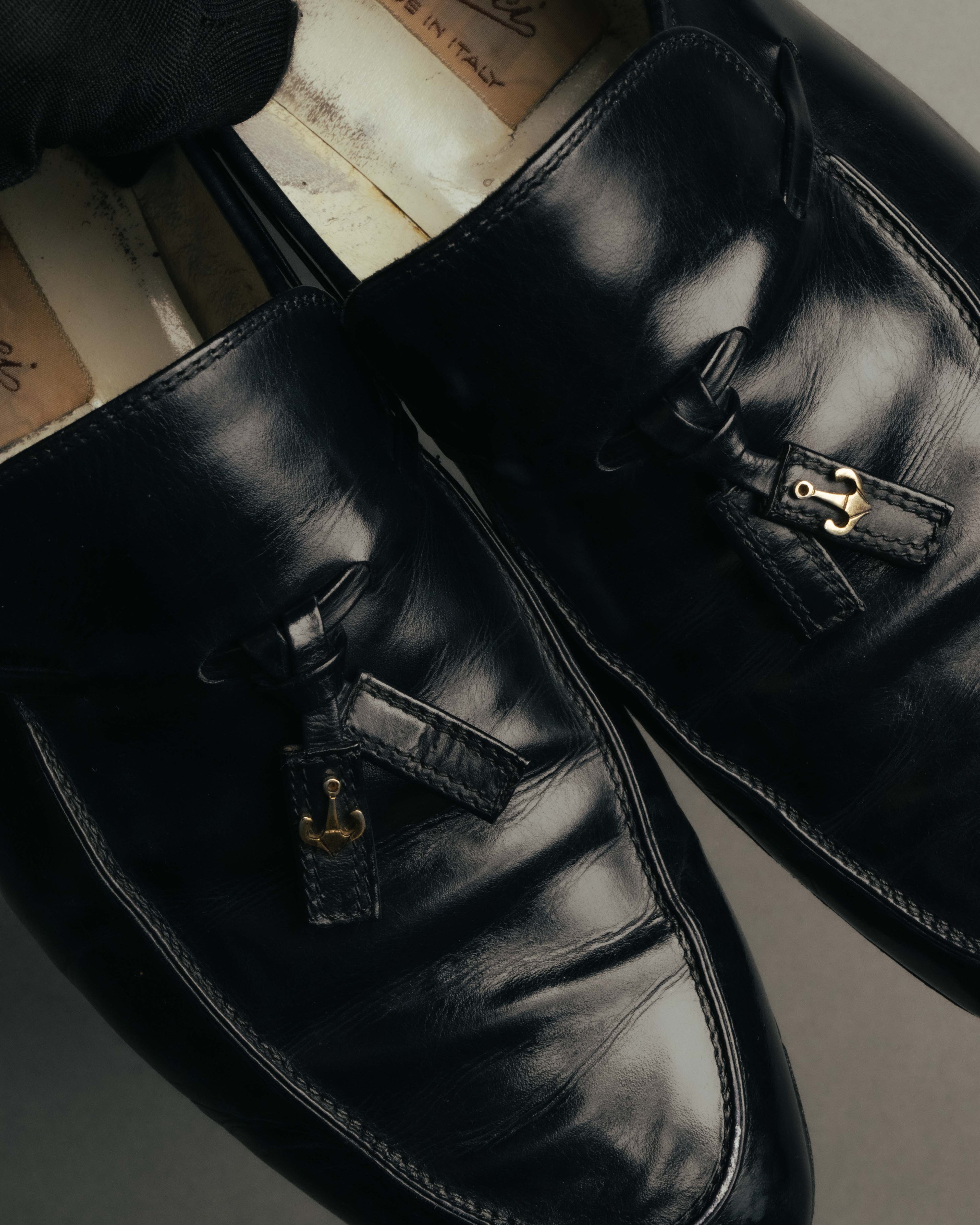 "GUCCI" 80's Vintage anchor motif tassel leather loafers