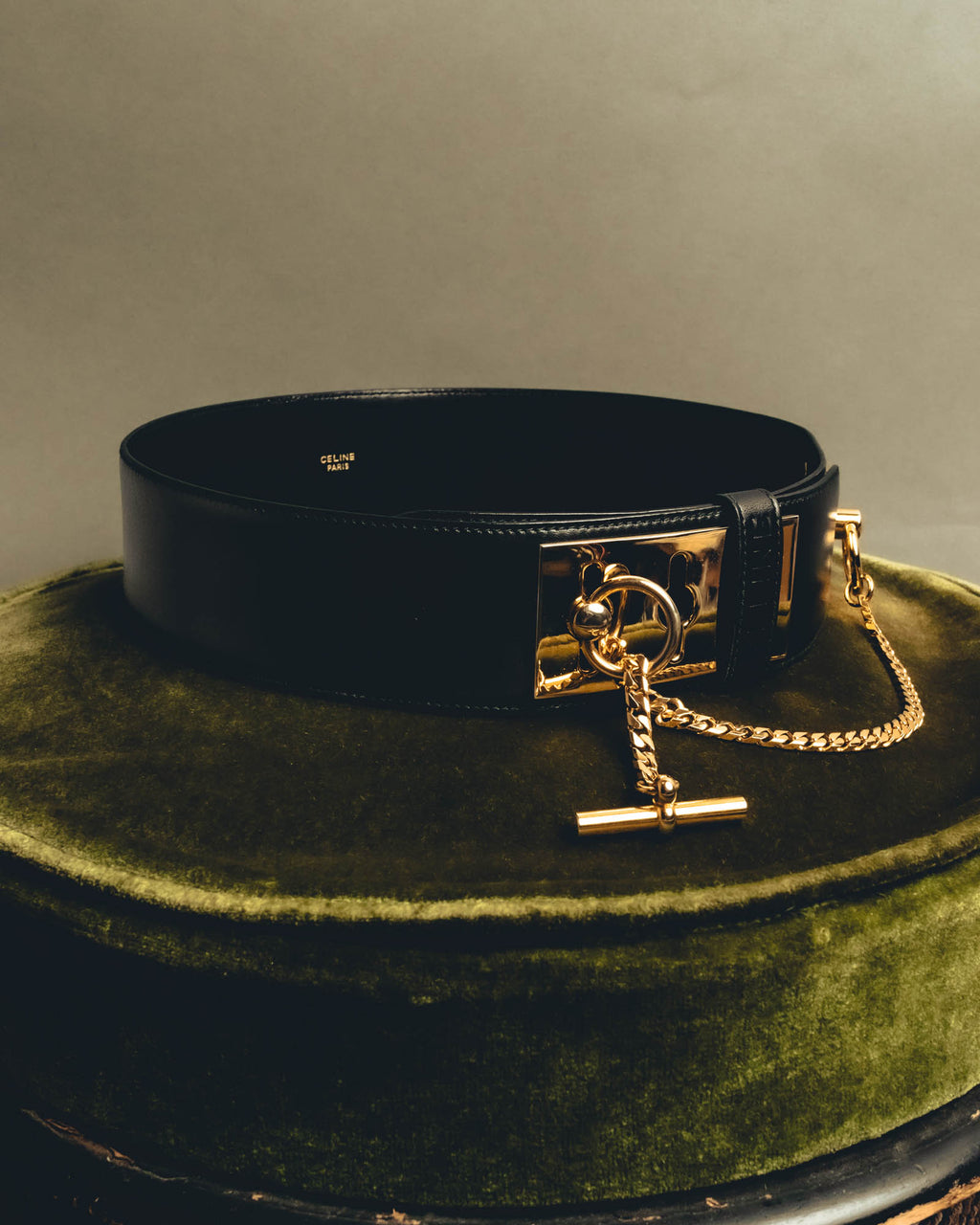 "CELINE" 18's-Glossy black chain leather belt