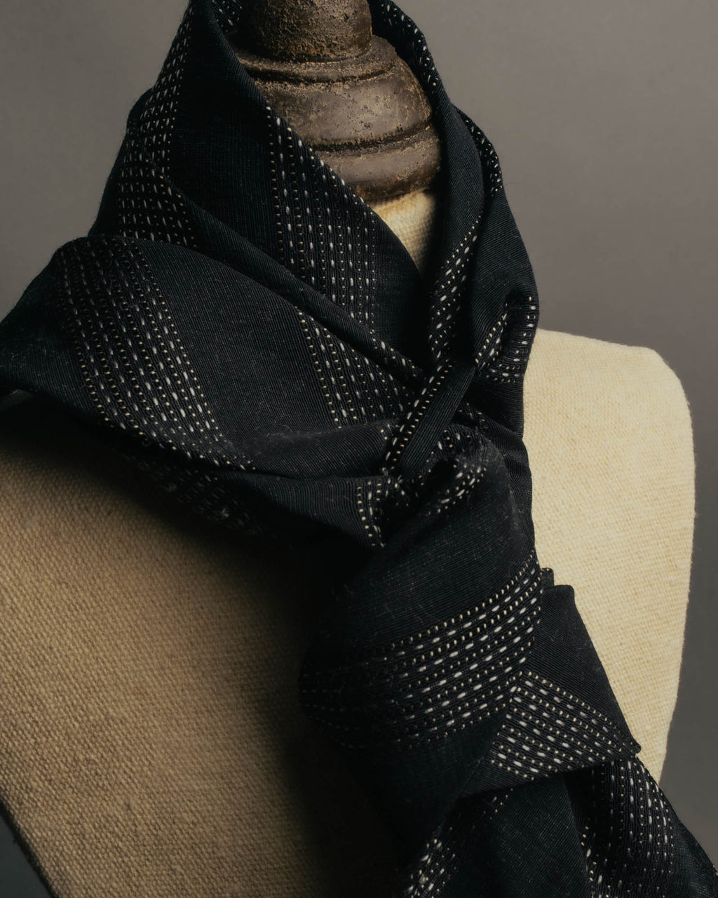 "Dolce & Gabbana" 00's-10's Silk wool scarf tie