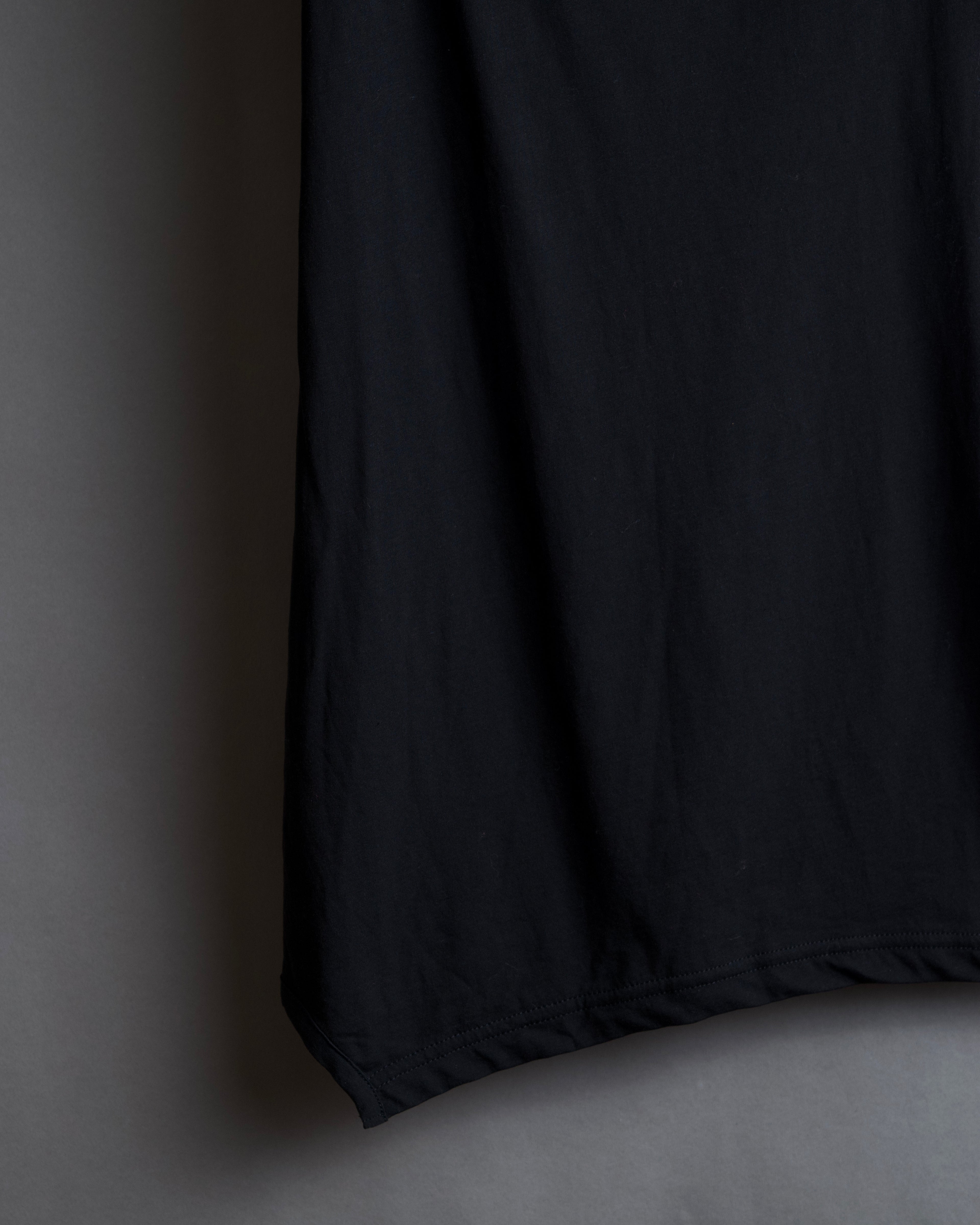 "YOHJI YAMAMOTO FEMME" 13SS
Shoulder cutting sleeveless pullover