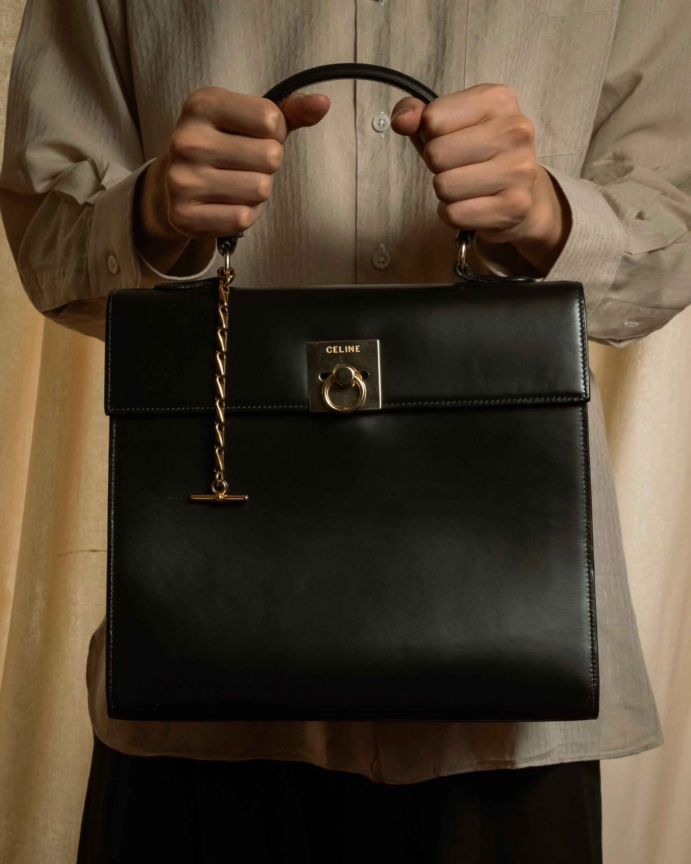 "CELINE" 80's-90's Square silhouette gold parts design leather hand bag