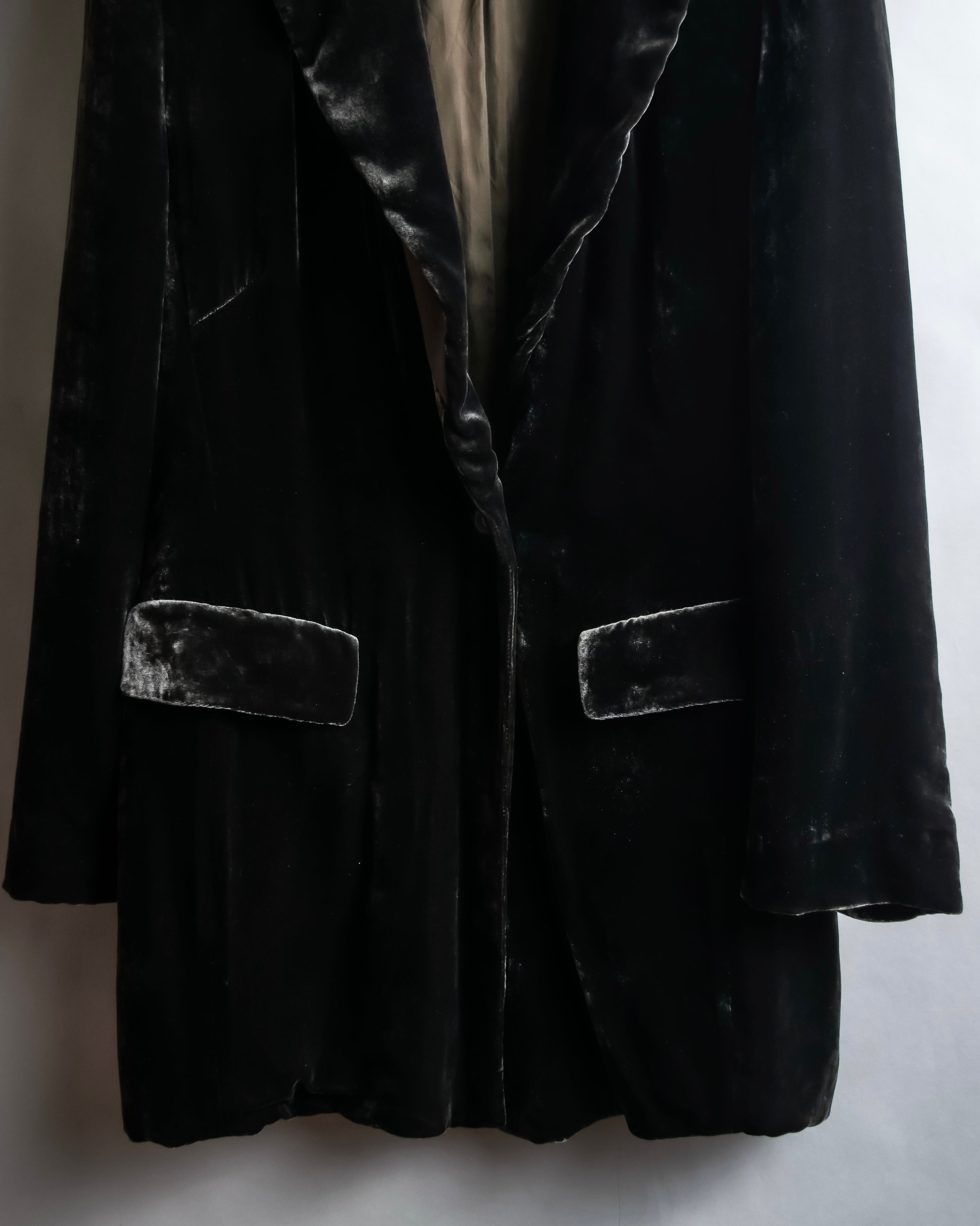 "FERAUD" Vintage velour glossy black tailored jacket