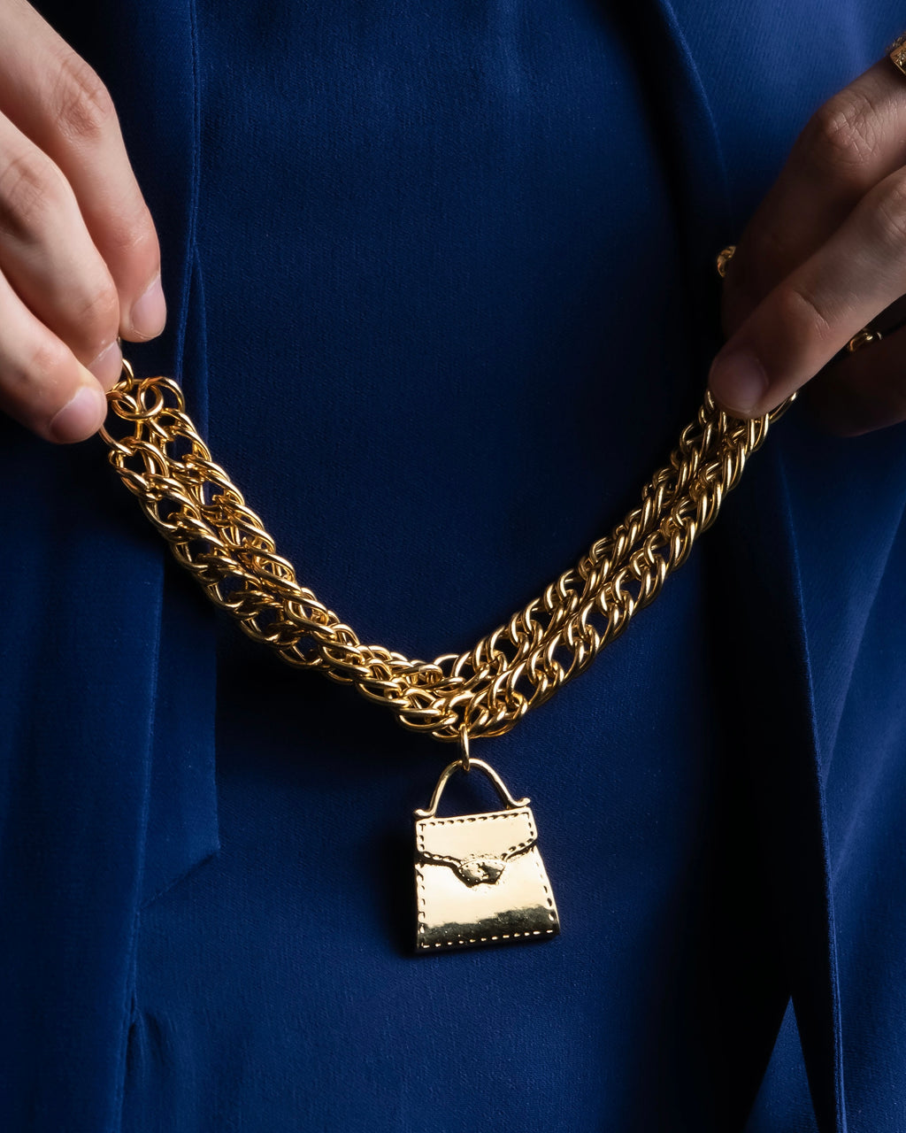 "Karl Lagerfeld" Bag charm mantel chain bracelet