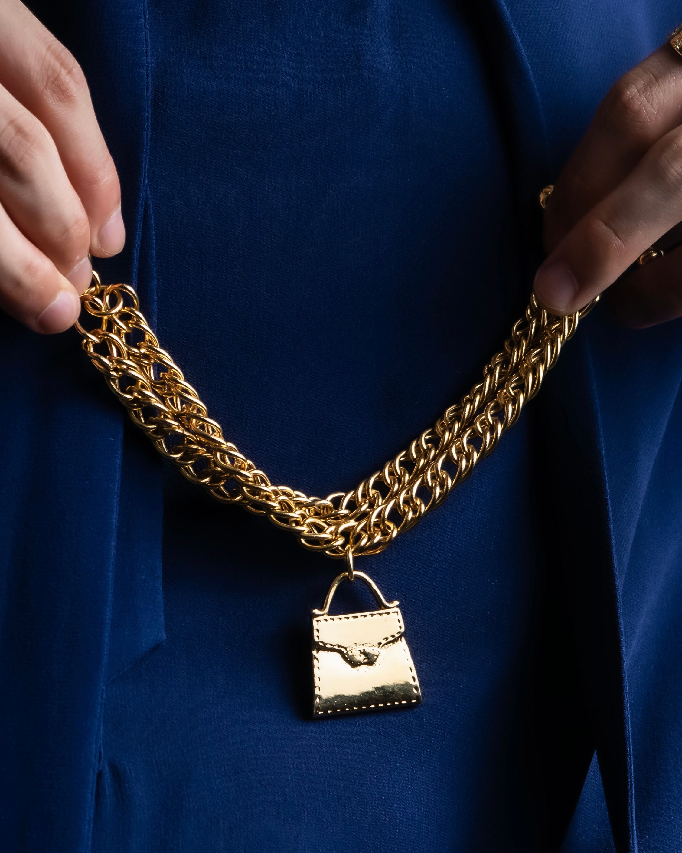 "Karl Lagerfeld" Bag charm mantel chain bracelet