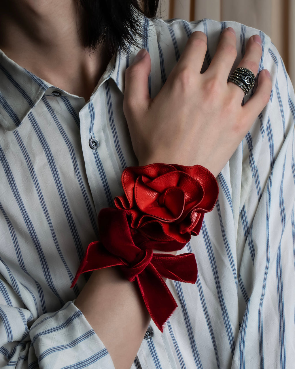 "YVES SAINT LAURENT" Rose motif leather choker＆ribbon accessories