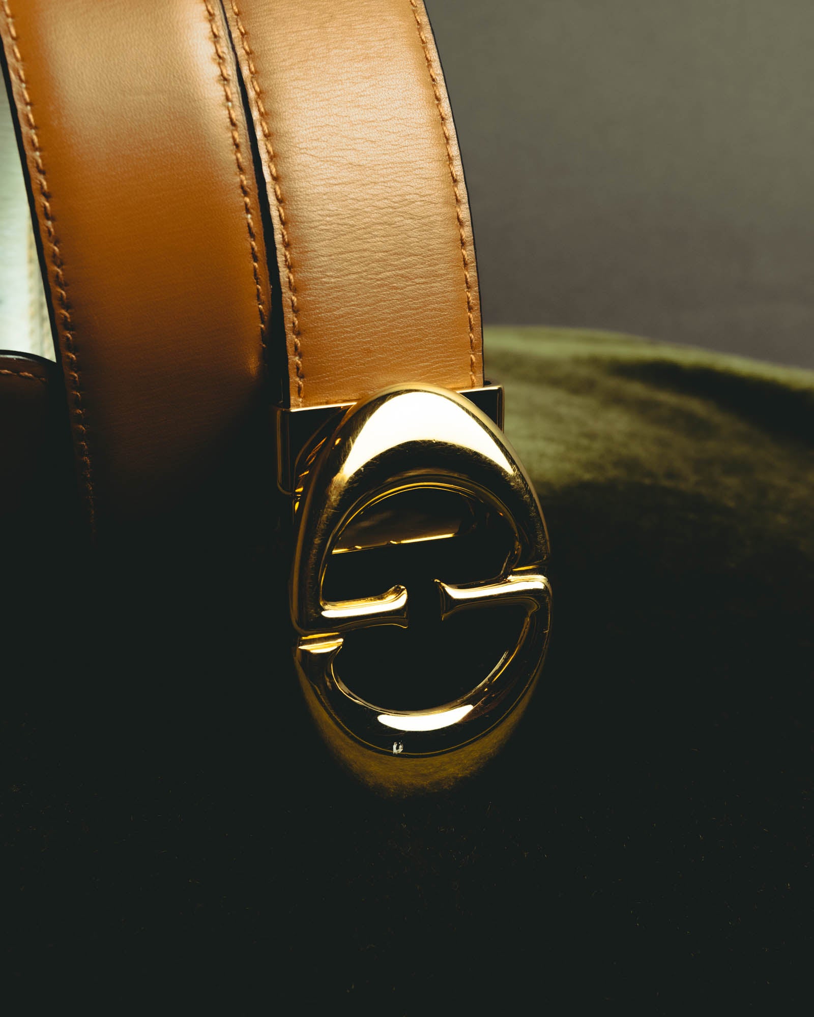 “Gucci” Leather reversible Double G belt