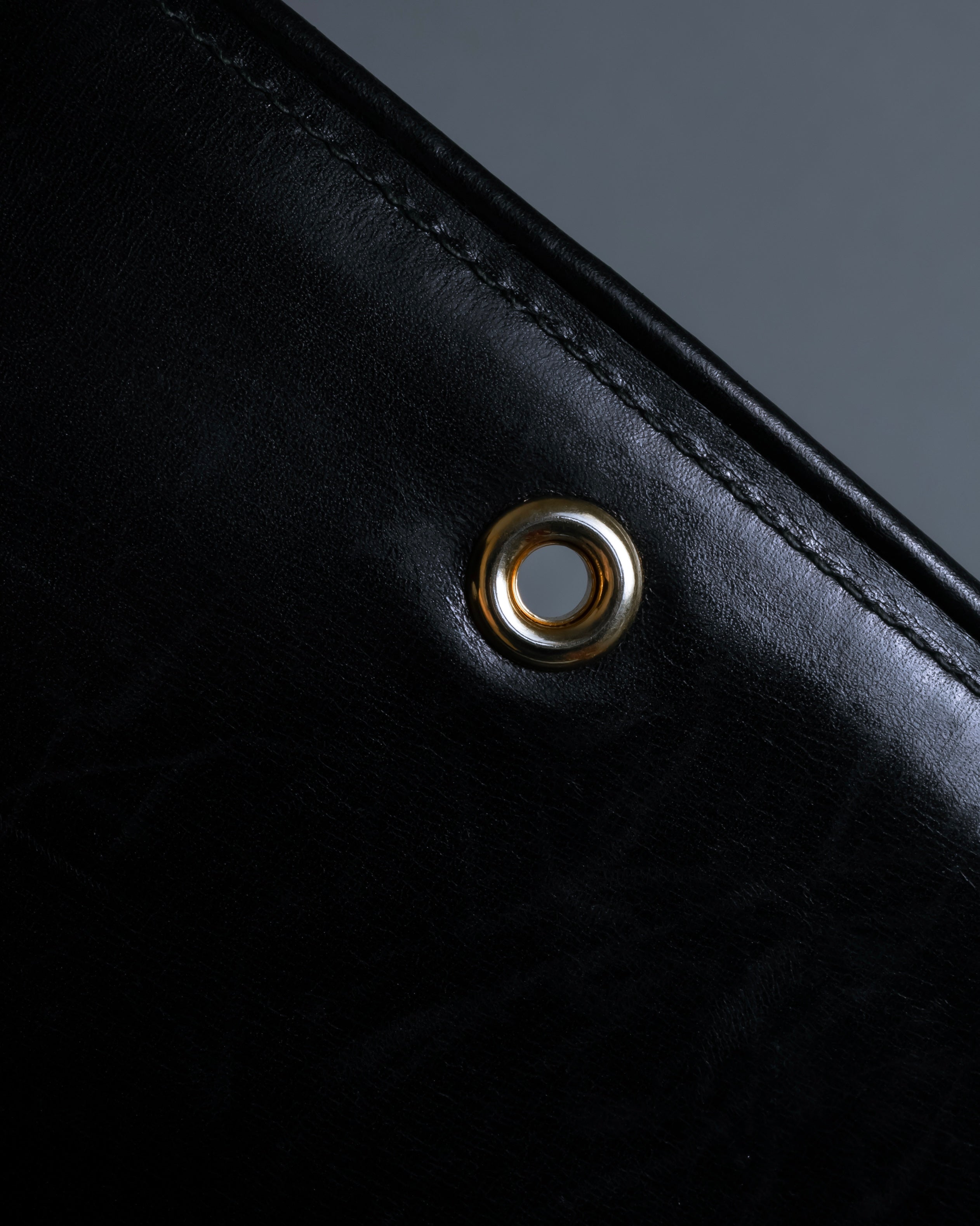 "GUCCI" Saddlery motif crisp design vintage leather shoulder bag