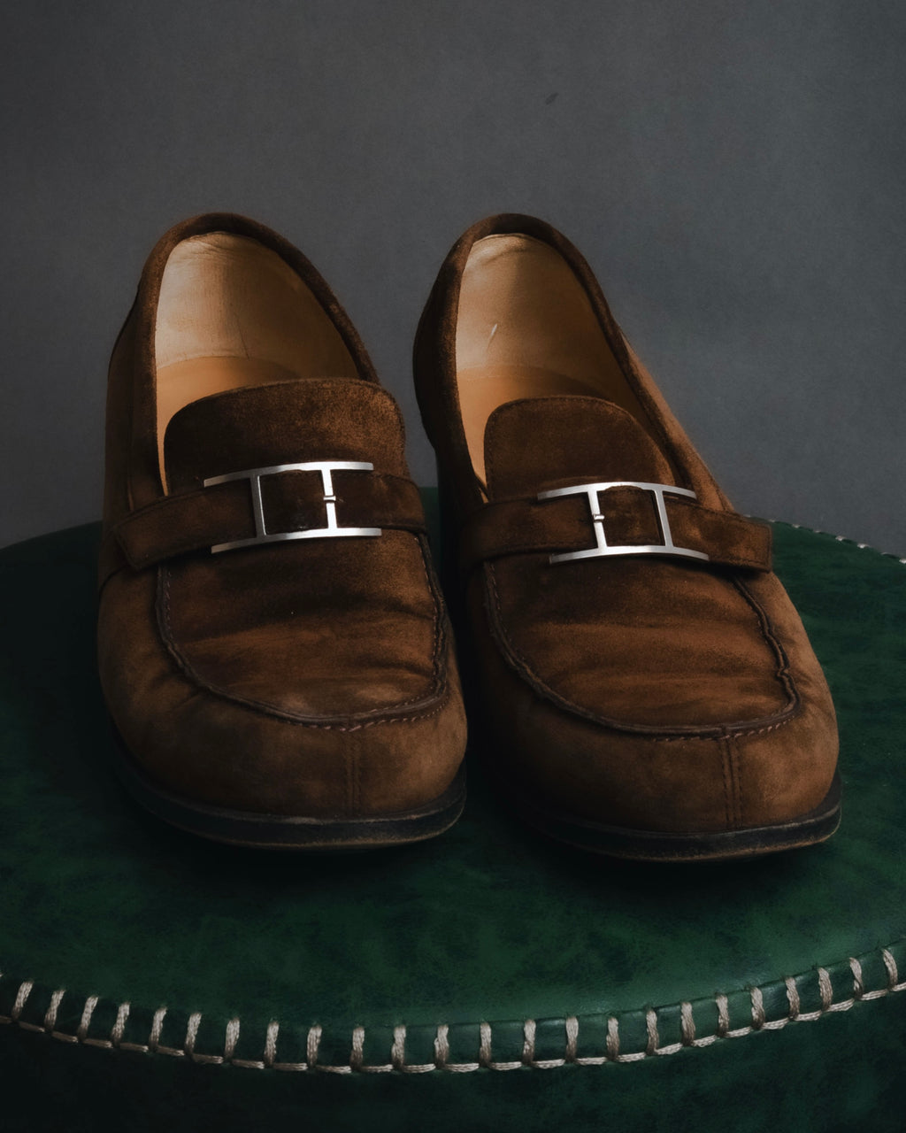 "HERMES" 00’s suede h buckle heeled loafers