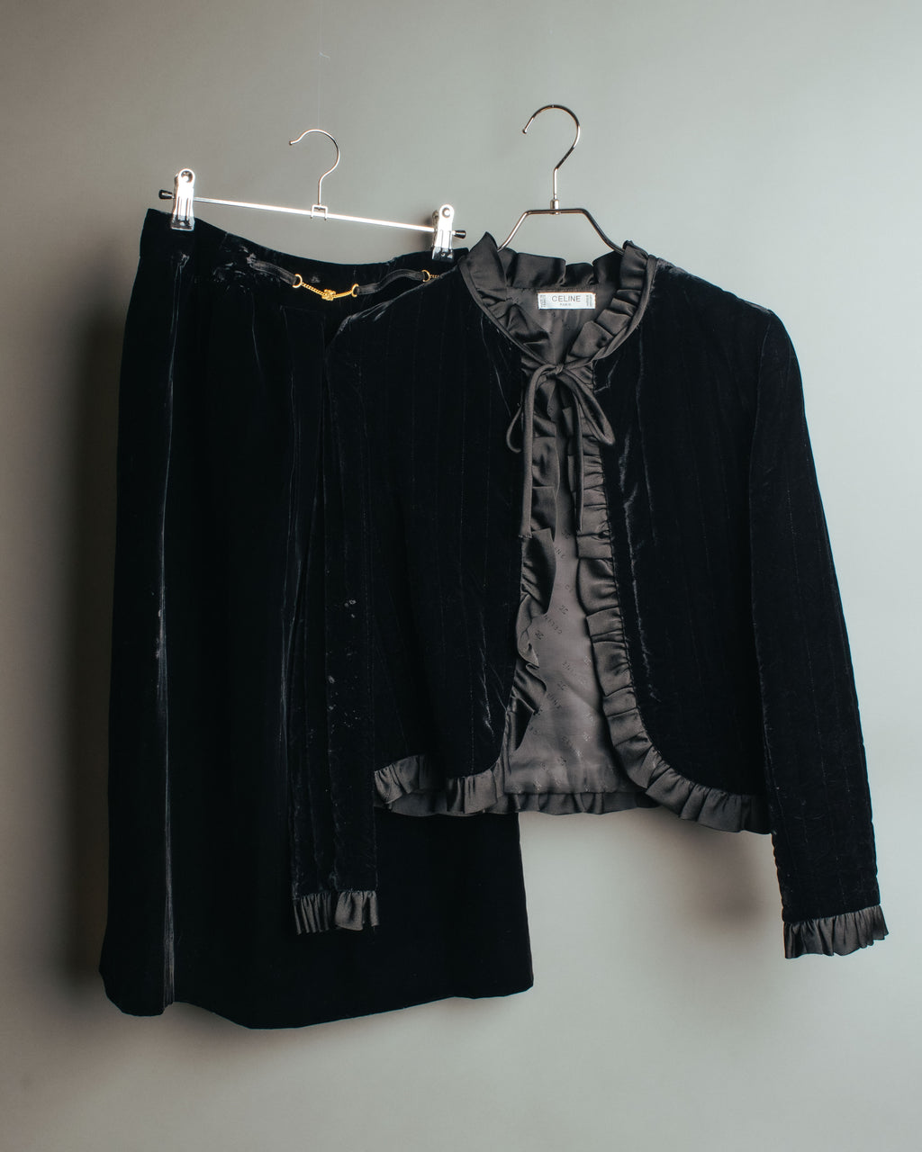-SPECIAL- “CELINE” 80’s-90’s velvet frilled chain setup