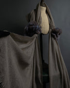 "FENDI" 04-10's Petal motif fur docking long muffler