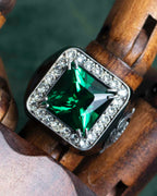 "GUCCI" Emerald color rhinestone GG motif engraved signet ring