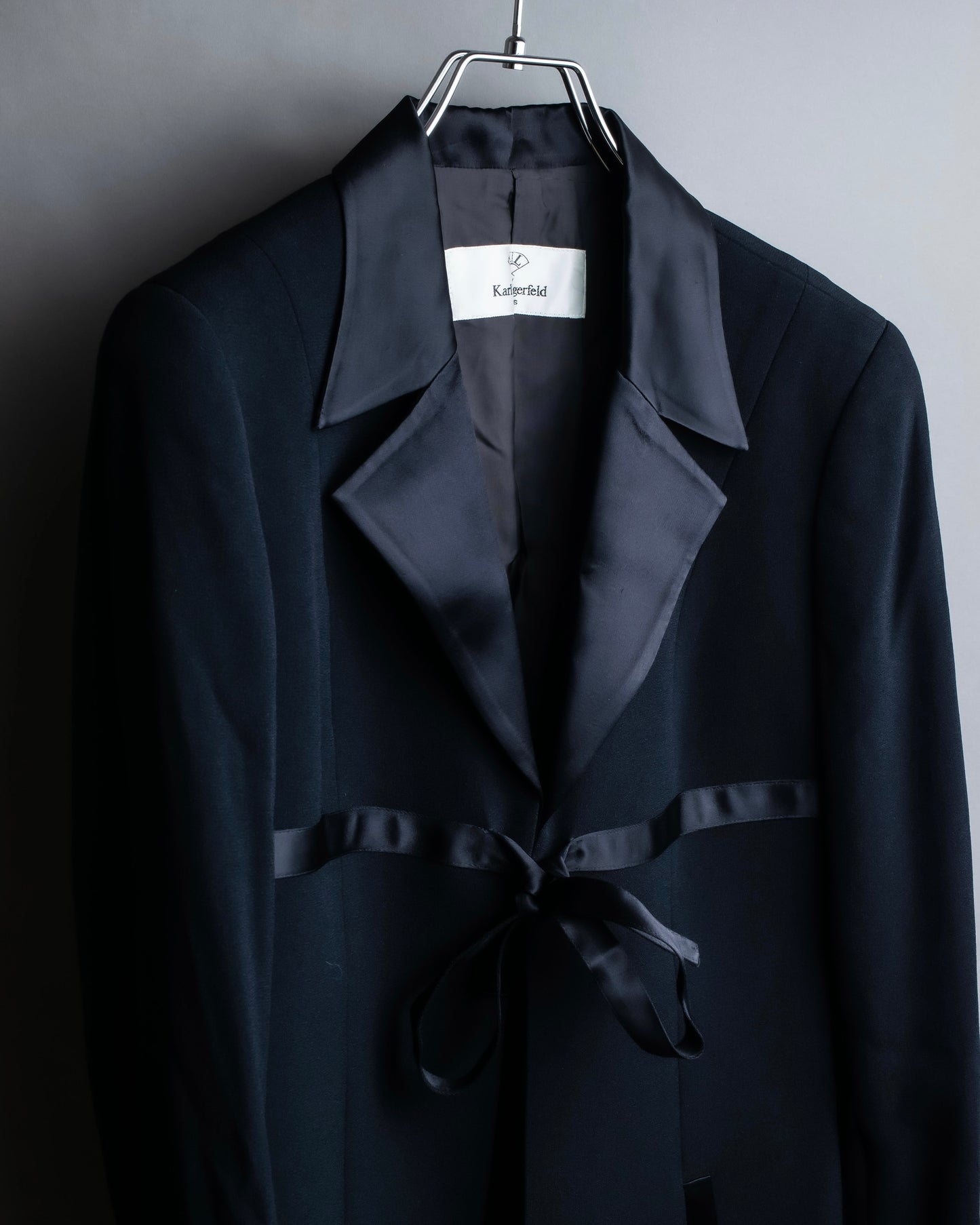 "Karl Lagerfeld" Front ribbon design separate fabric switching long tailored jacket