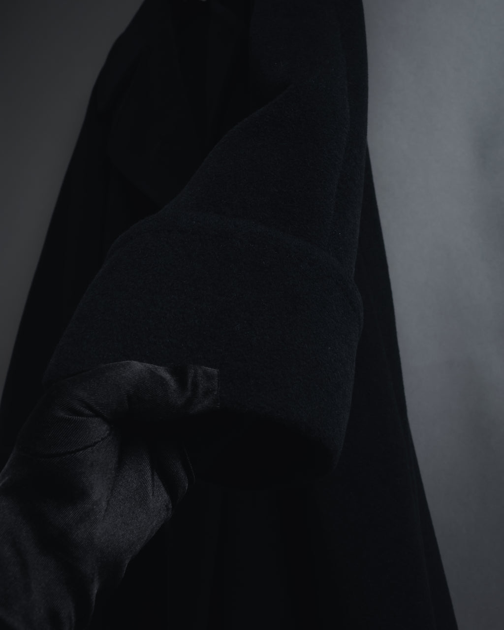 “SOPRANI DONNA” Tailored double-breasted long coat