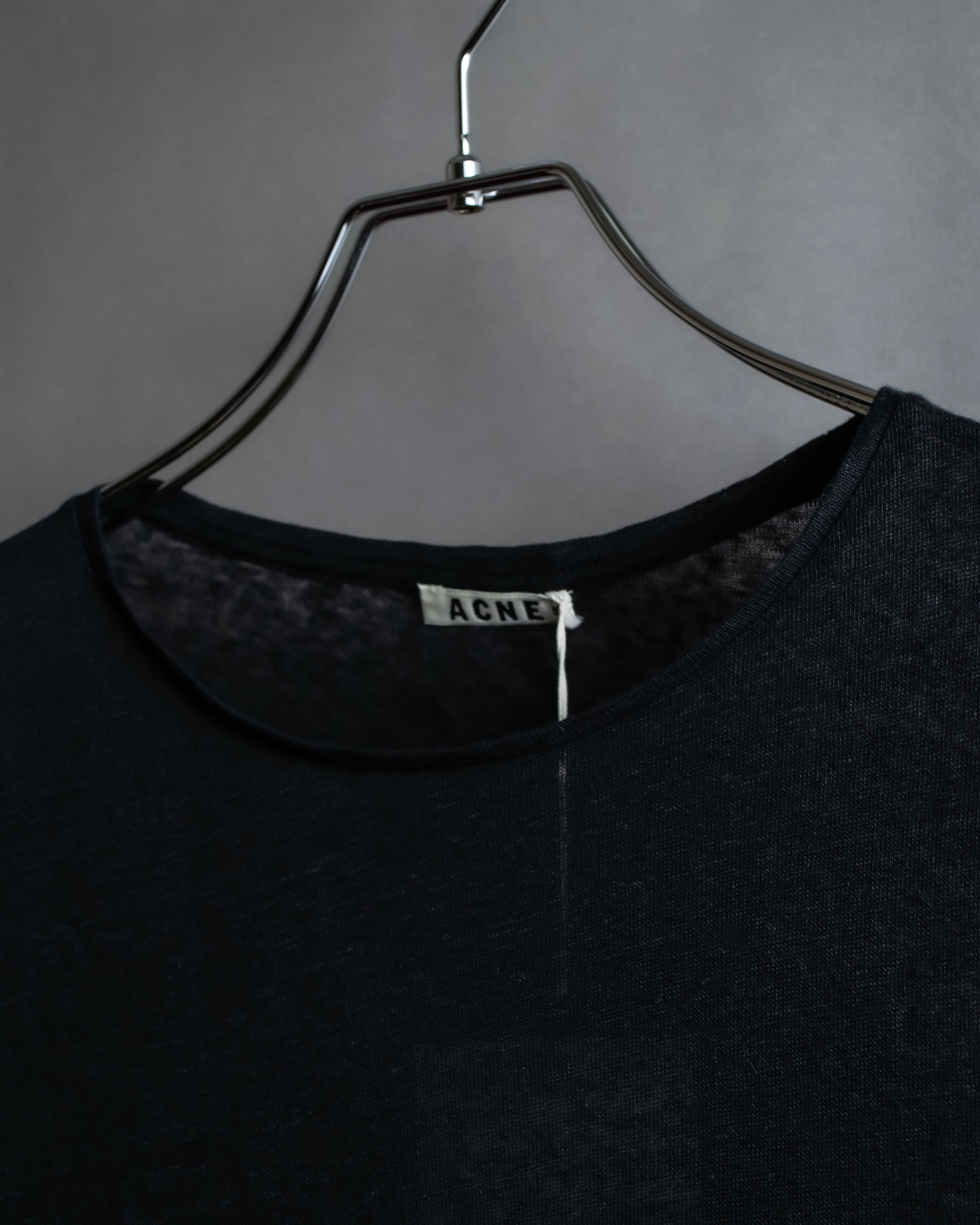 "Acne" Back＆sleeve cutting slit design pullover