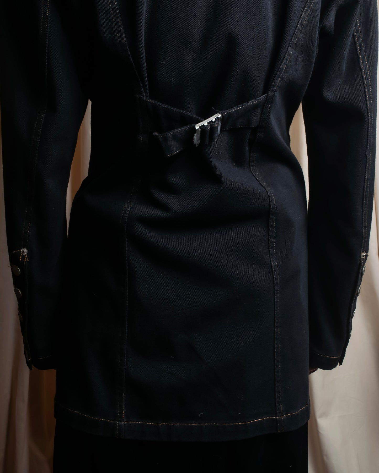 "JEAN PAUL GAULTIER JEANS"
Military detail stitching denim coat