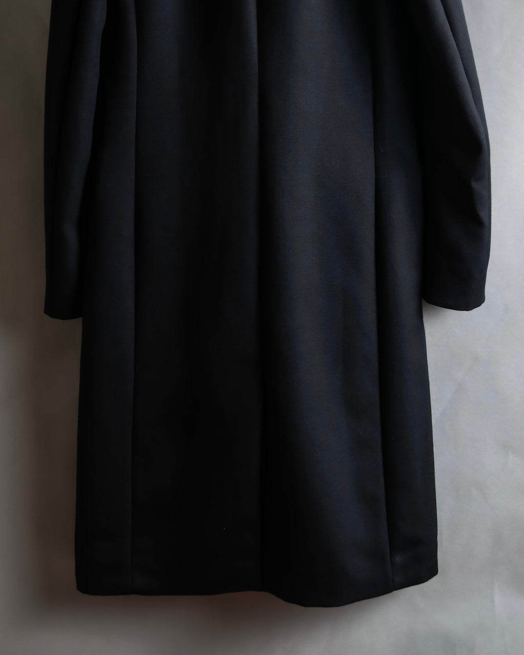 "HUGO BOSS" Satin switch lapel shaped tailored coat