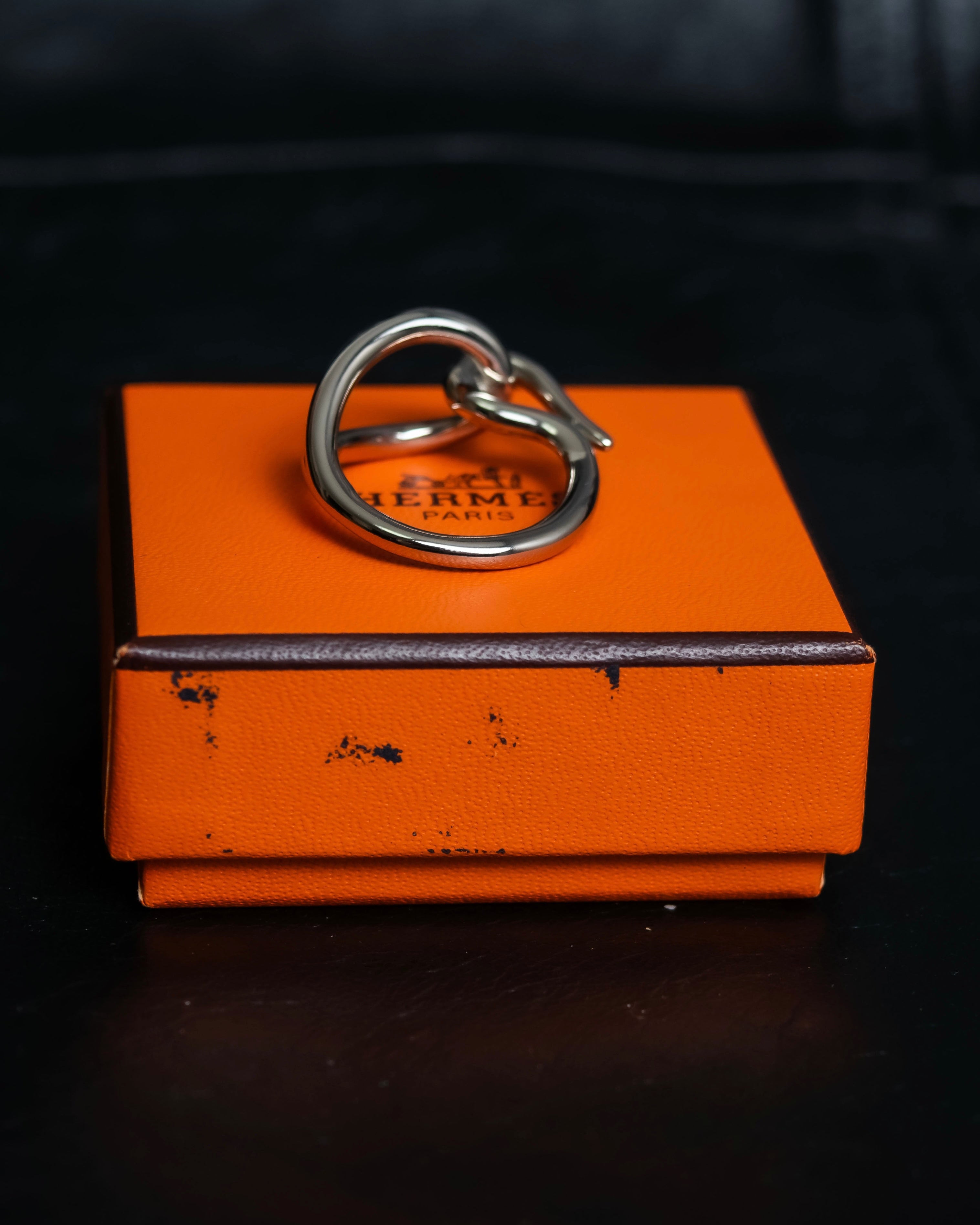 “Hermes” jumbo motif silver scarf ring