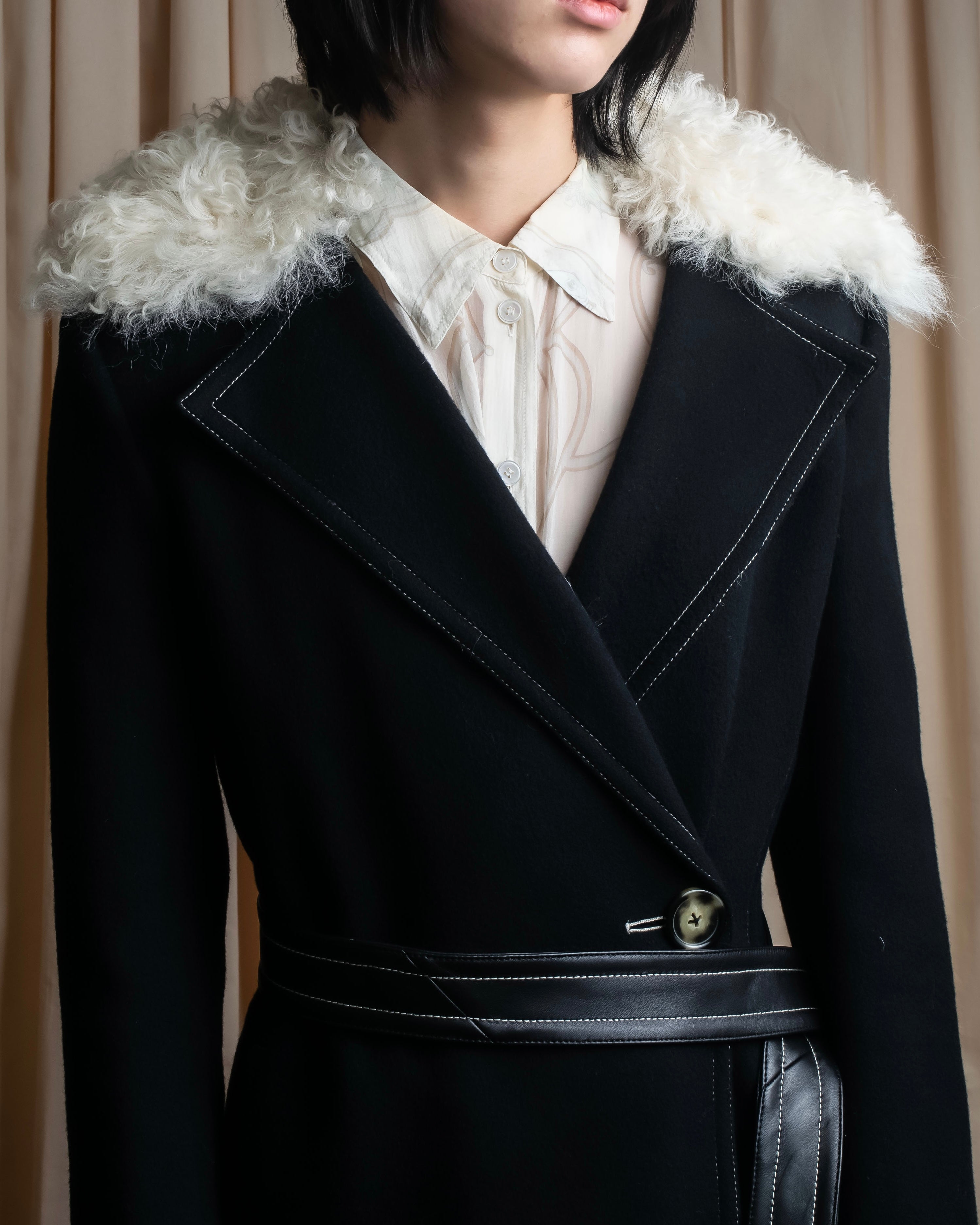 "HELMUT LANG" Fur collar belted long coat