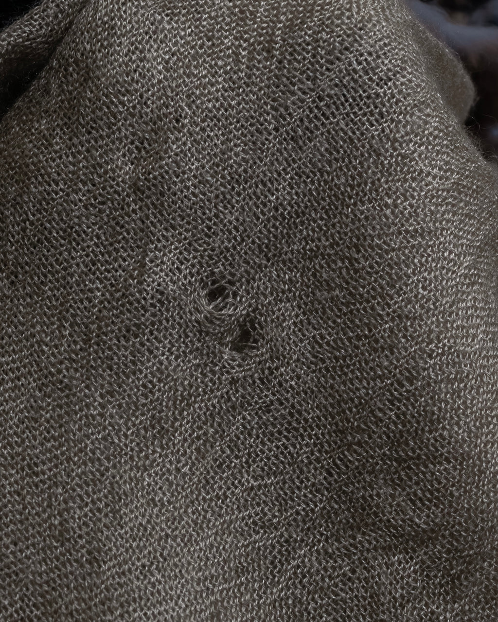 "FENDI" 04-10's Petal motif fur docking long muffler