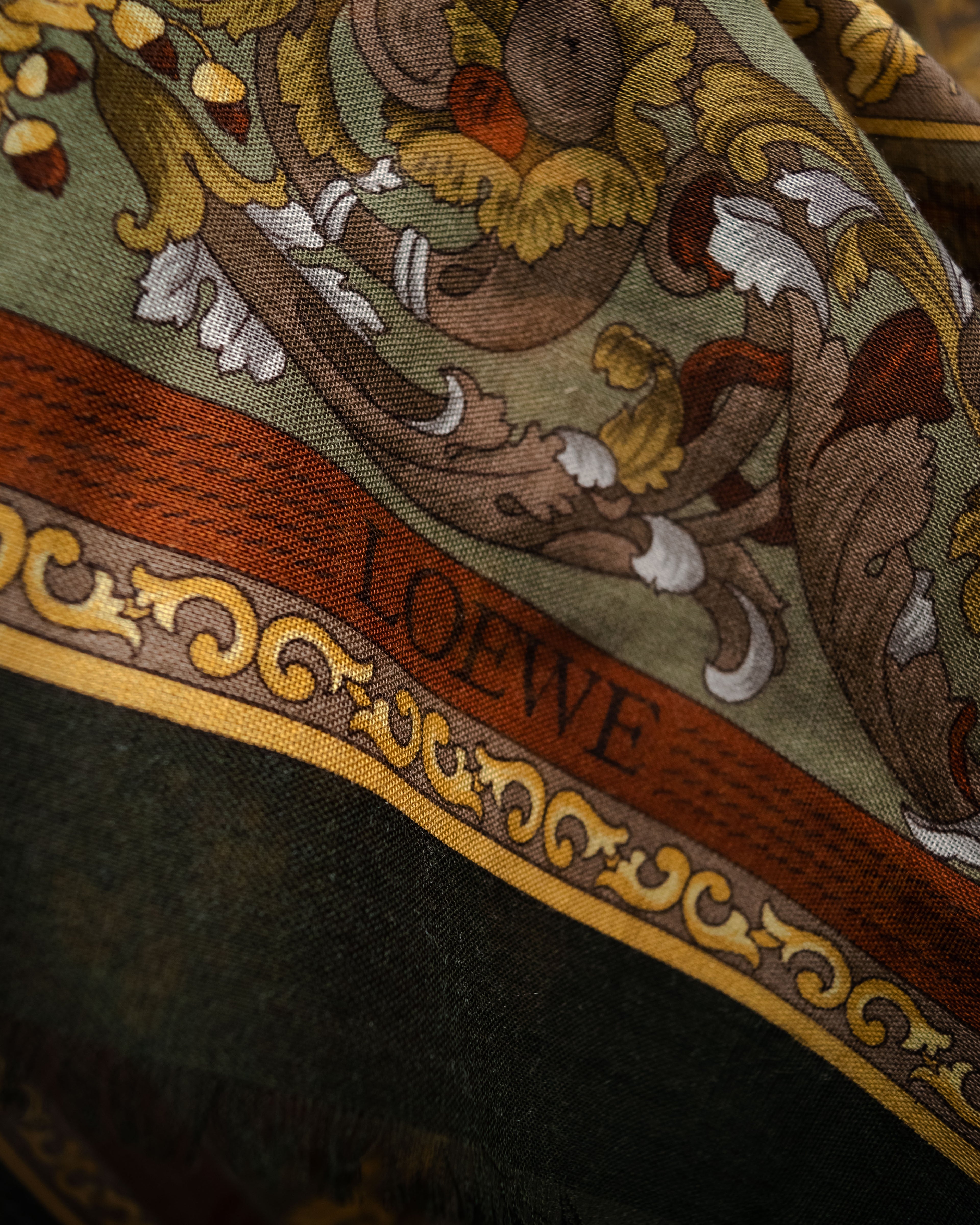 “LOEWE” 90’s–00’s Equestrian motif wool silk fringe scarf