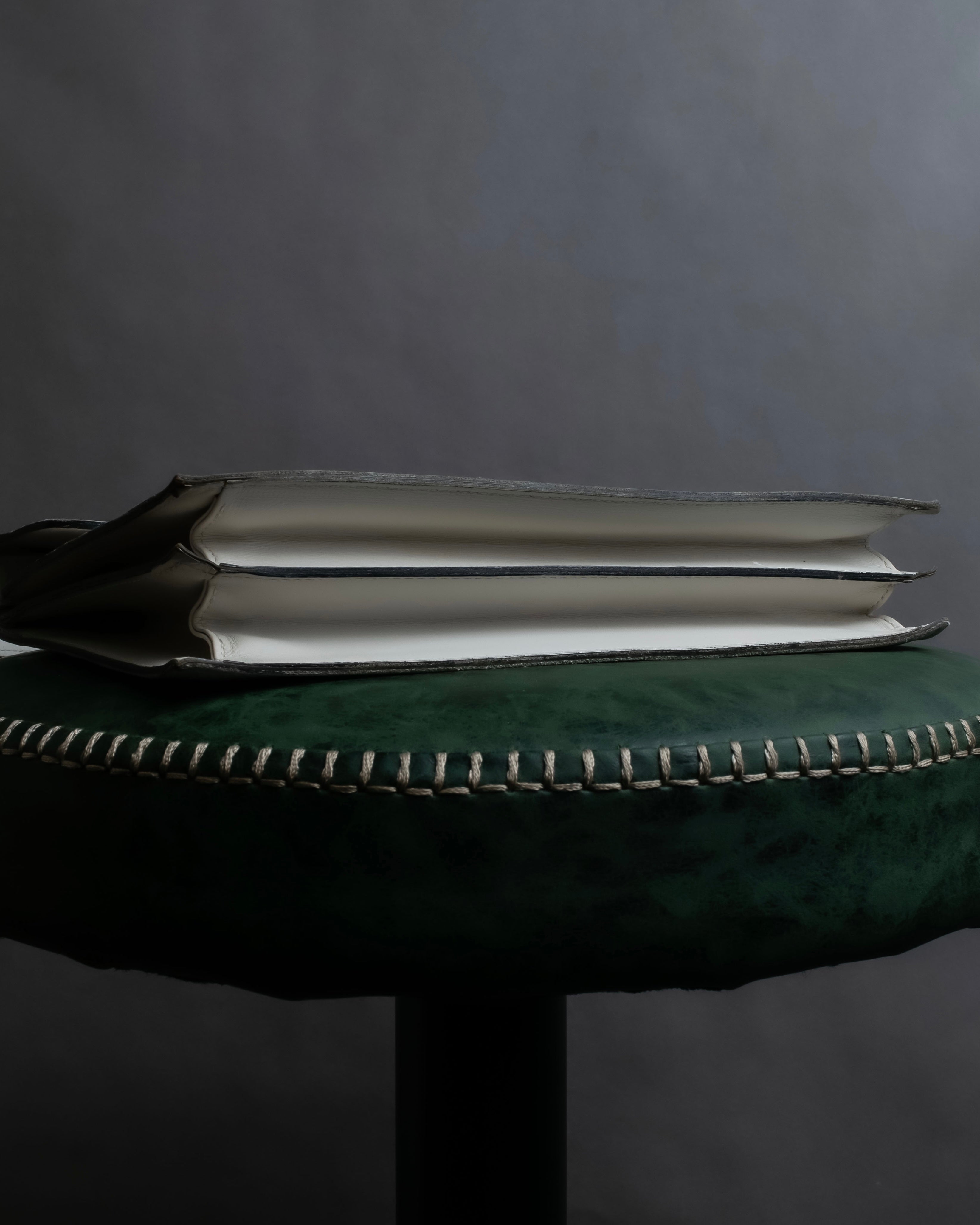 "YVES SAINT LAURENT" Large tab detail white leather shoulder bag