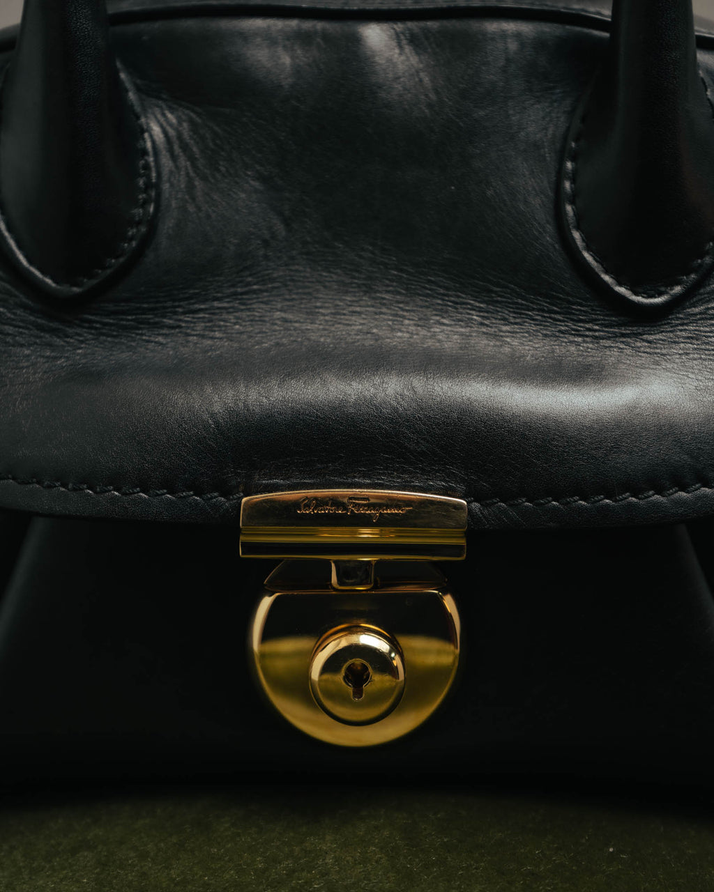 –SPECIAL– “Salvatore Ferragamo“ 00’s-10’s Black leather dome handbag