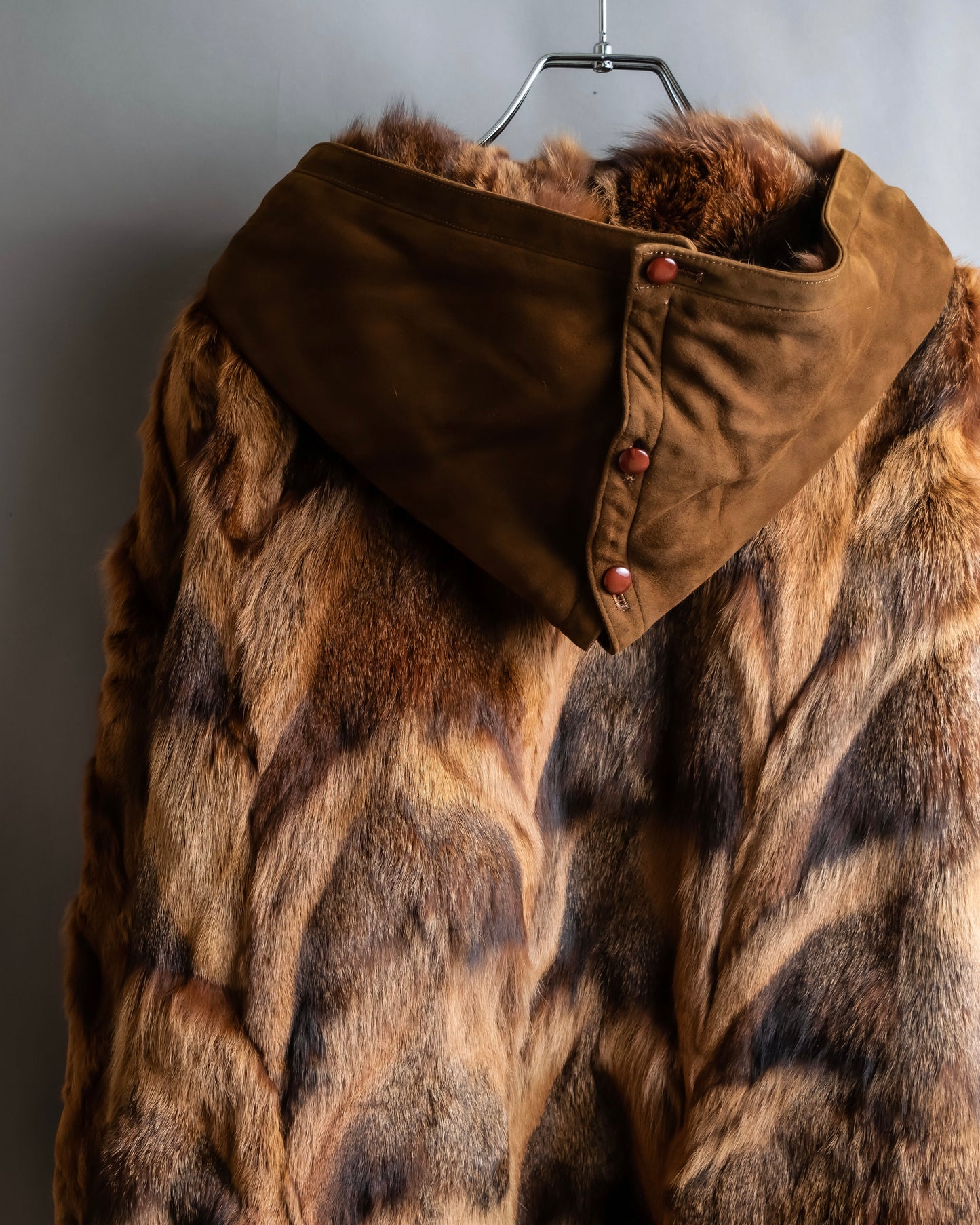 Vintage gradient fur hooded jacket