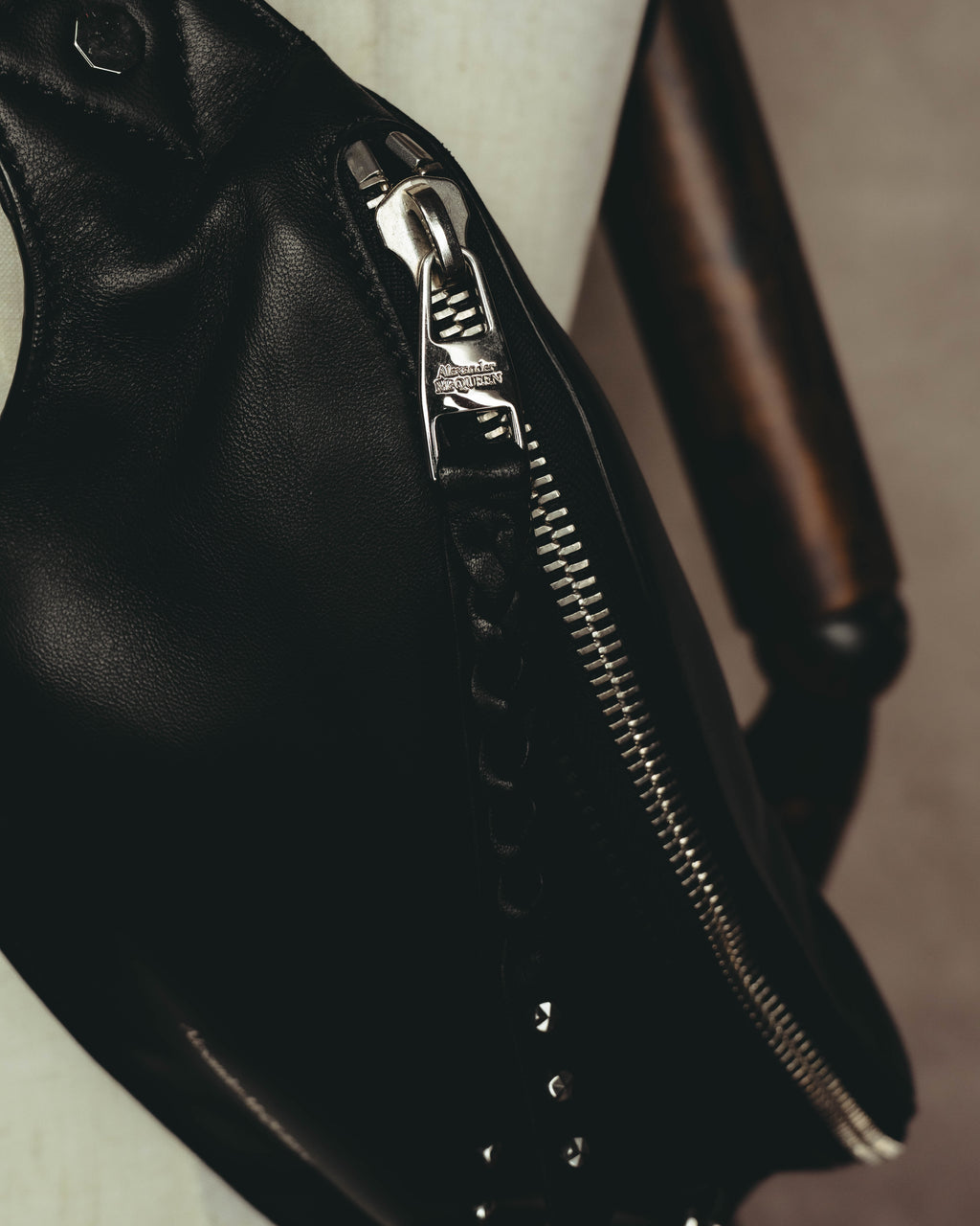 "Alexander McQueen" 10's Edgy leather belt bag