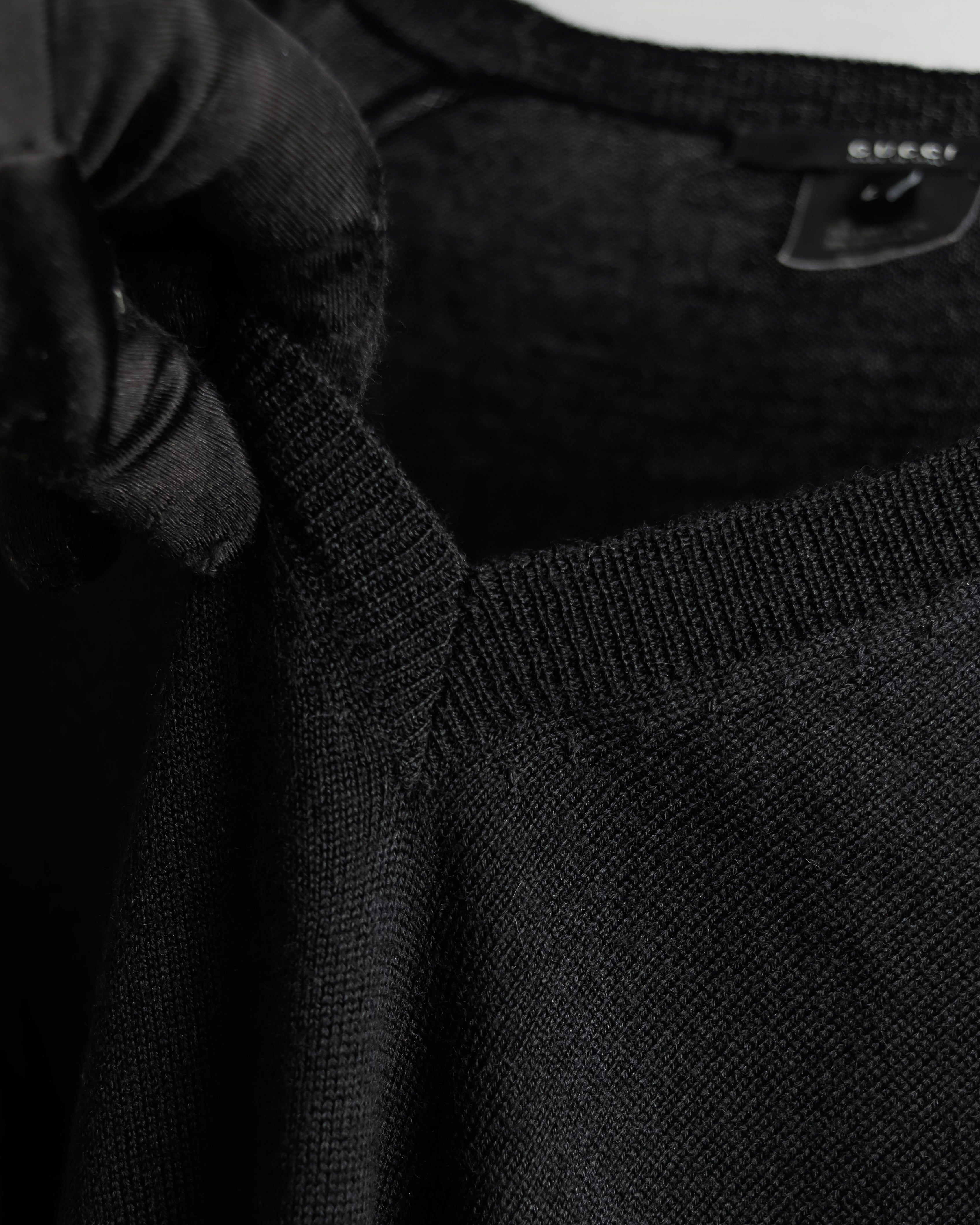 "GUCCI" G logo embroidered silk mix V-neck knit