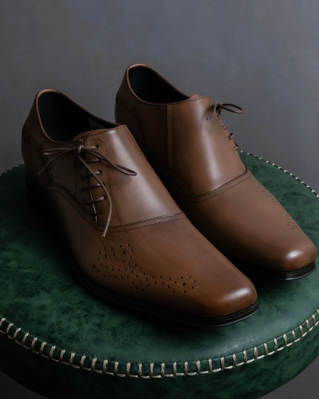 "KATHARINE HAMNETT" Perforated square toe lace-up leather shoes