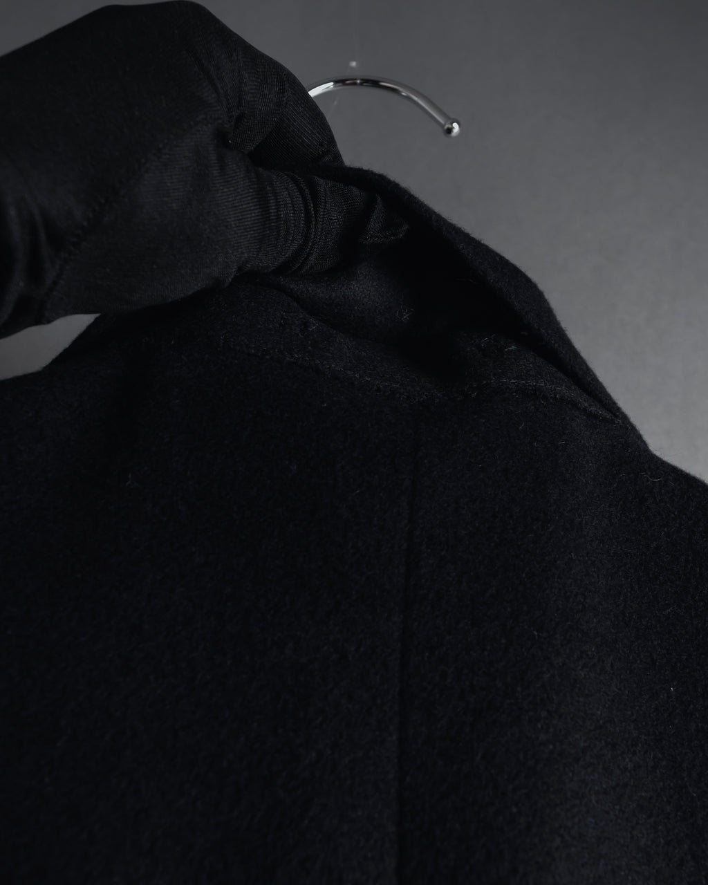 Abrigo doble botonadura de lana de los años 90 de YVES SAINT LAURENT