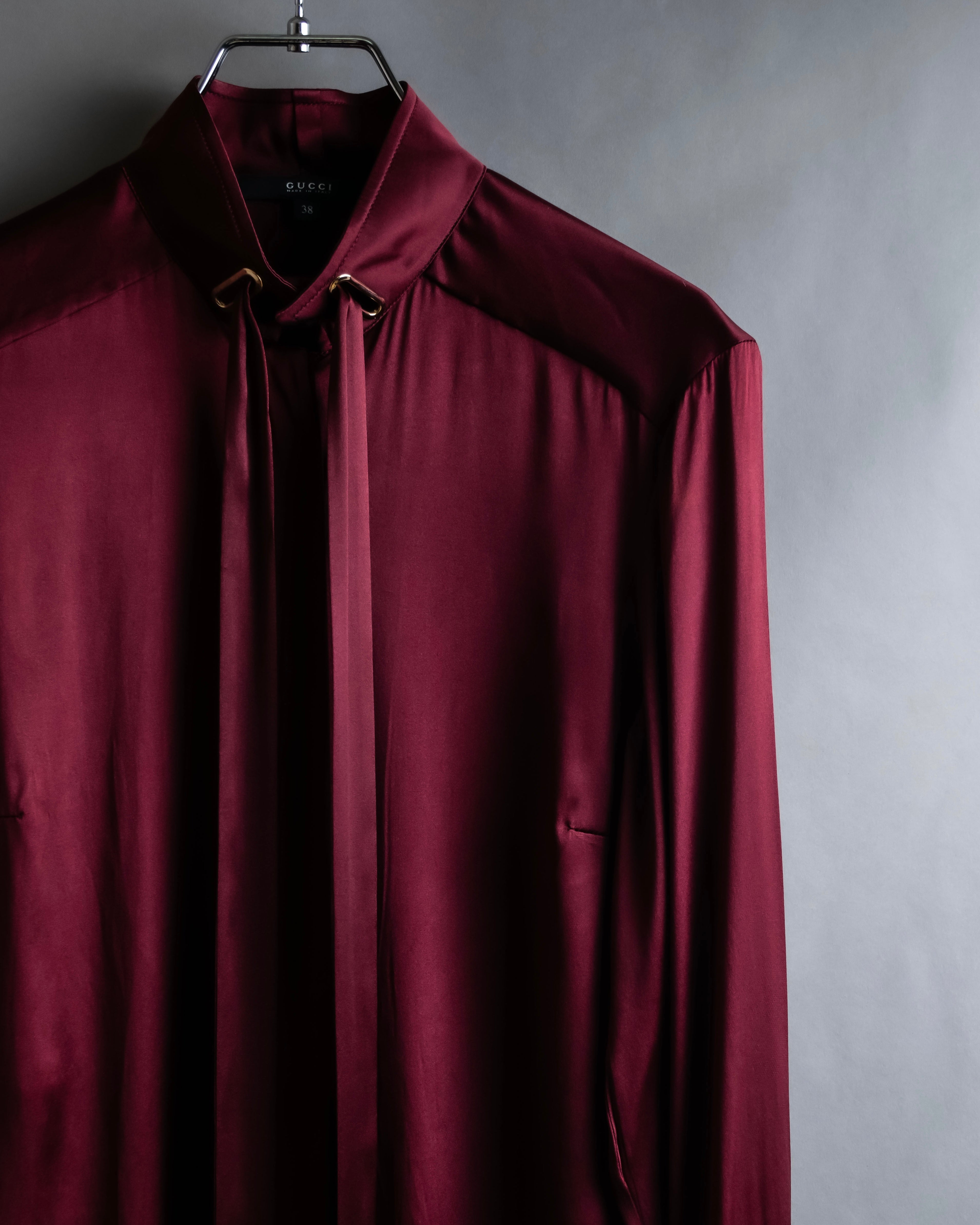 "GUCCI" Beautiful burgundy color silk bowtie shirt